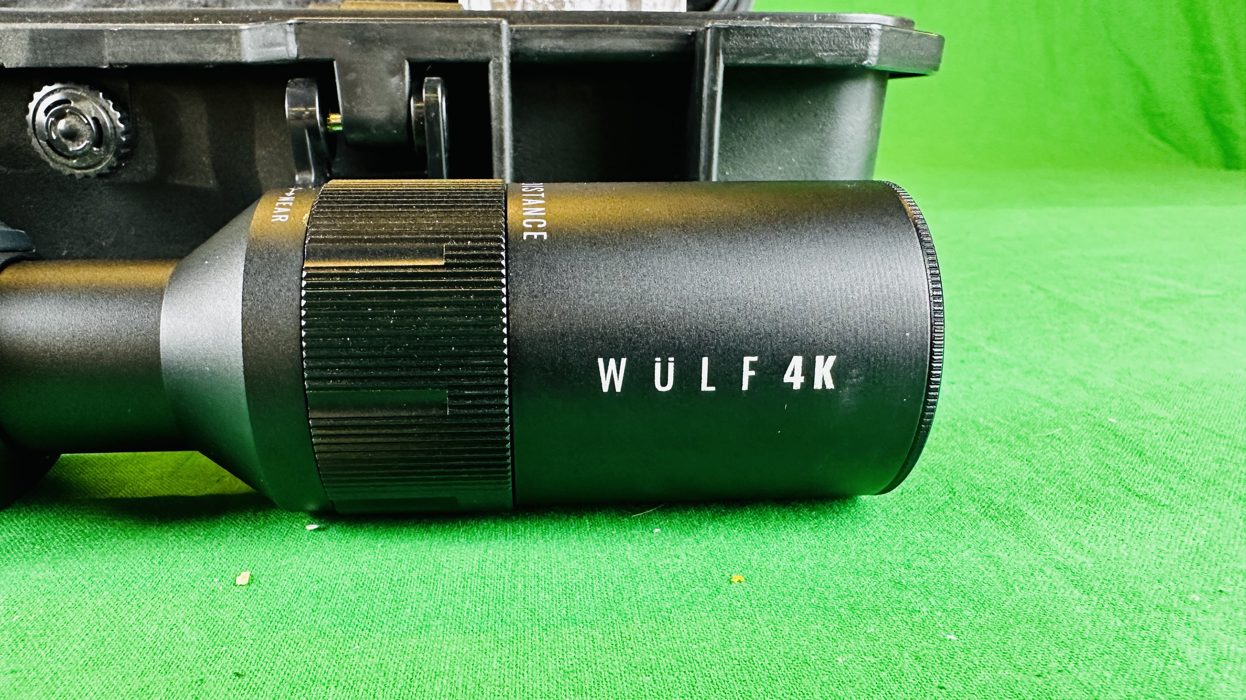 WULF 3-24X DAY/NIGHT VISION RIFLE SCOPE IN HARD SHELL CARRY CASE WITH ACCESSORIES. - Bild 2 aus 24
