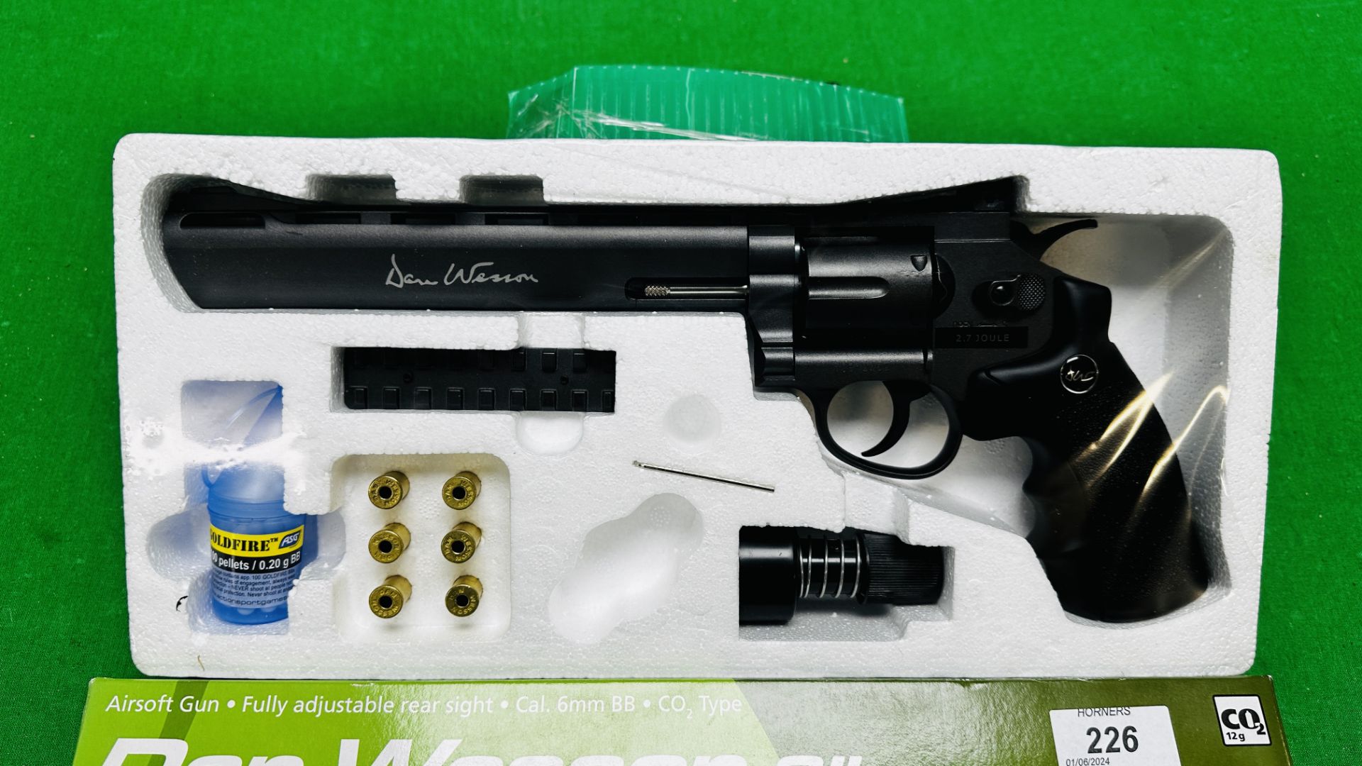 ASG DAN WESSON 8" Co2 6MM BB AIR GUN 6 SHOT REVOLVER - (ALL GUNS TO BE INSPECTED AND SERVICED BY - Image 3 of 7