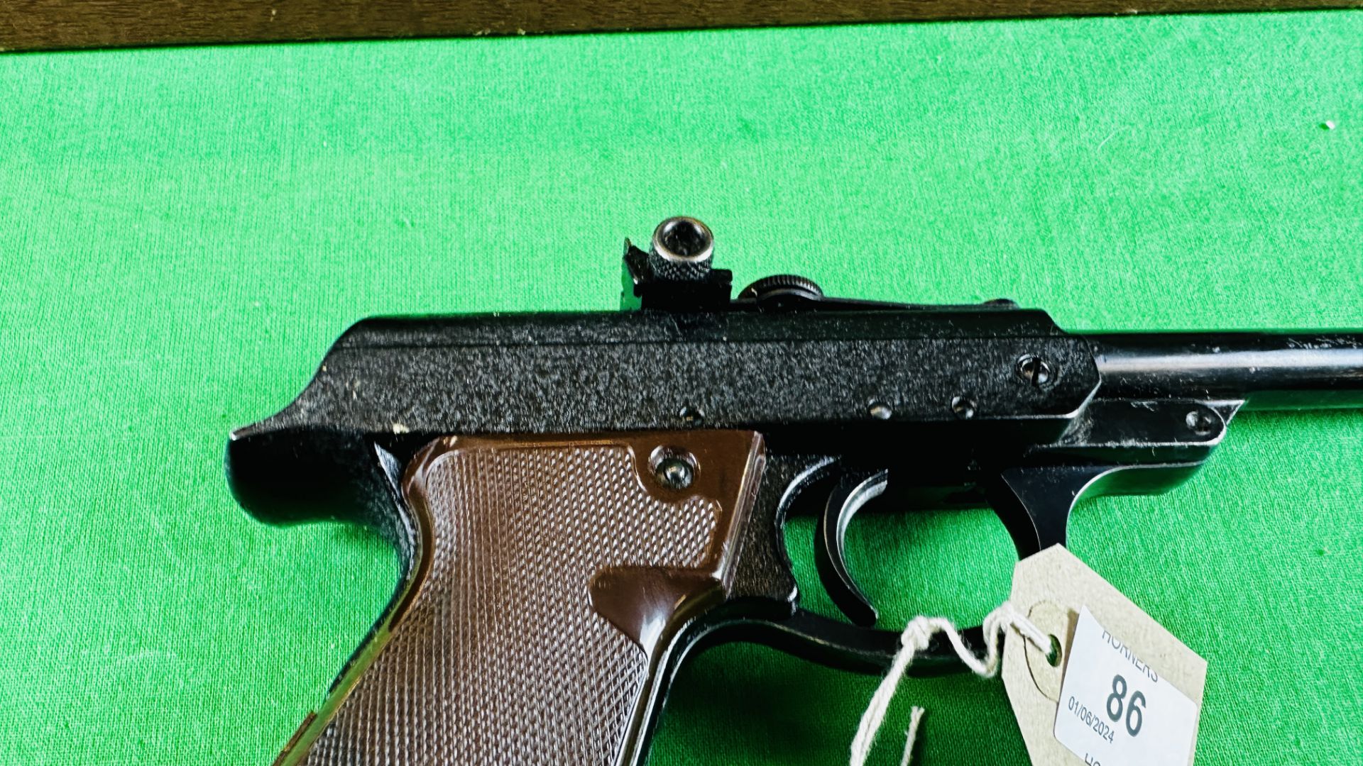 VINTAGE WALTHER LUFTPISTOLE MODEL 53 . - Image 12 of 24