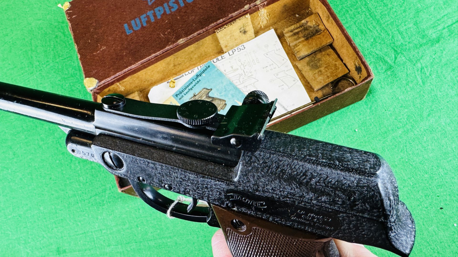 VINTAGE WALTHER LUFTPISTOLE MODEL 53 . - Image 16 of 24