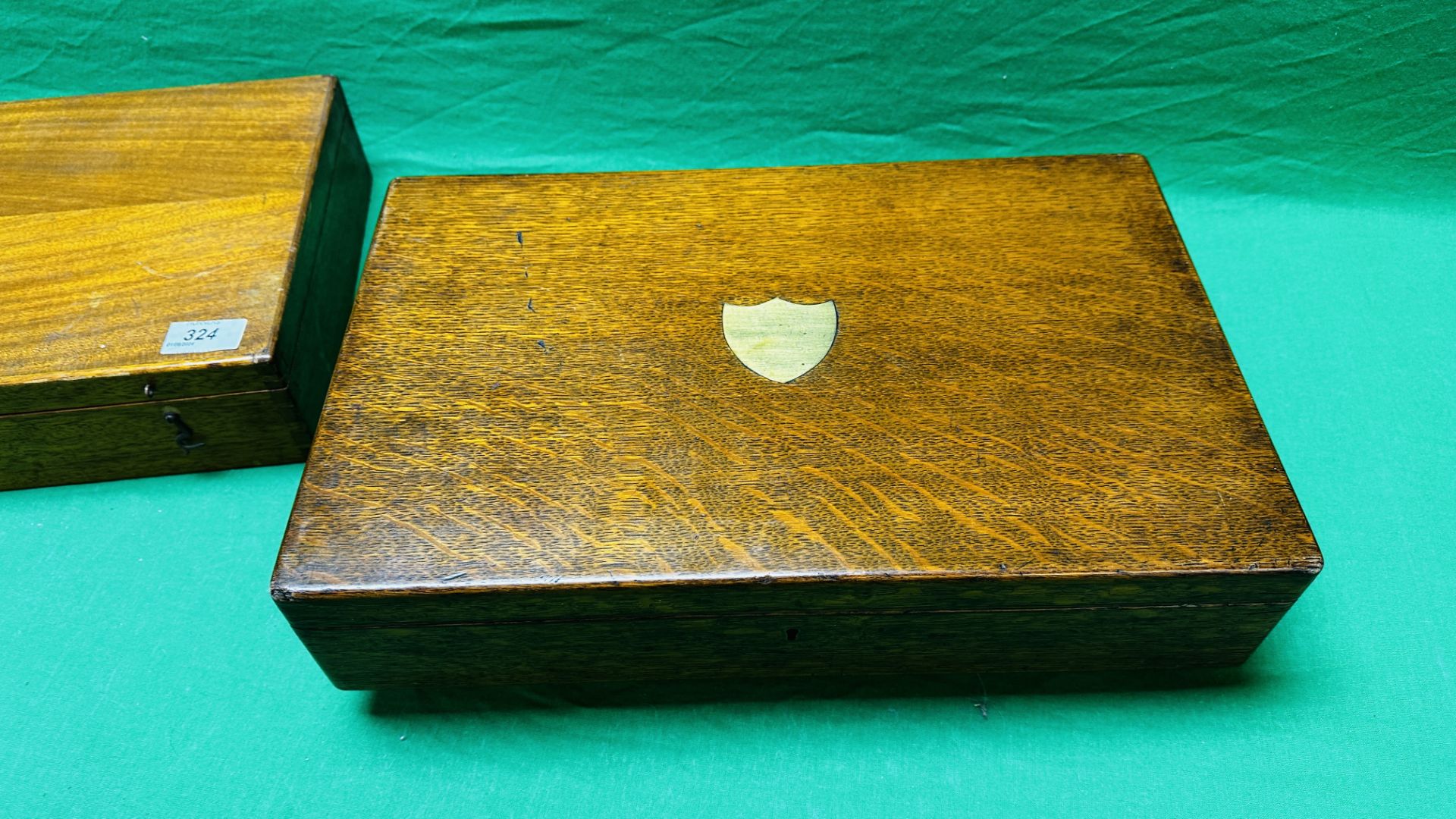TWO WOODEN BOXES BAIZE LINED FOR SHOOTING ACCESSORIES INCLUDING ONE BEARING HOLLAND & HOLLAND LABEL. - Image 9 of 9