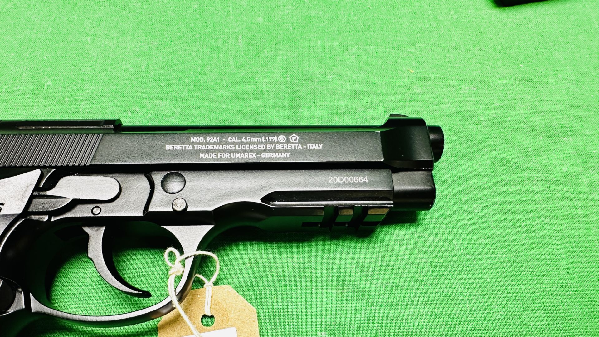 PIETRO BERETTA MOD 92 A1 18 ROUND CO2 BLOW BACK STEEL BB AIR PISTOL COMPLETE WITH ORIGINAL BOX, - Image 11 of 18
