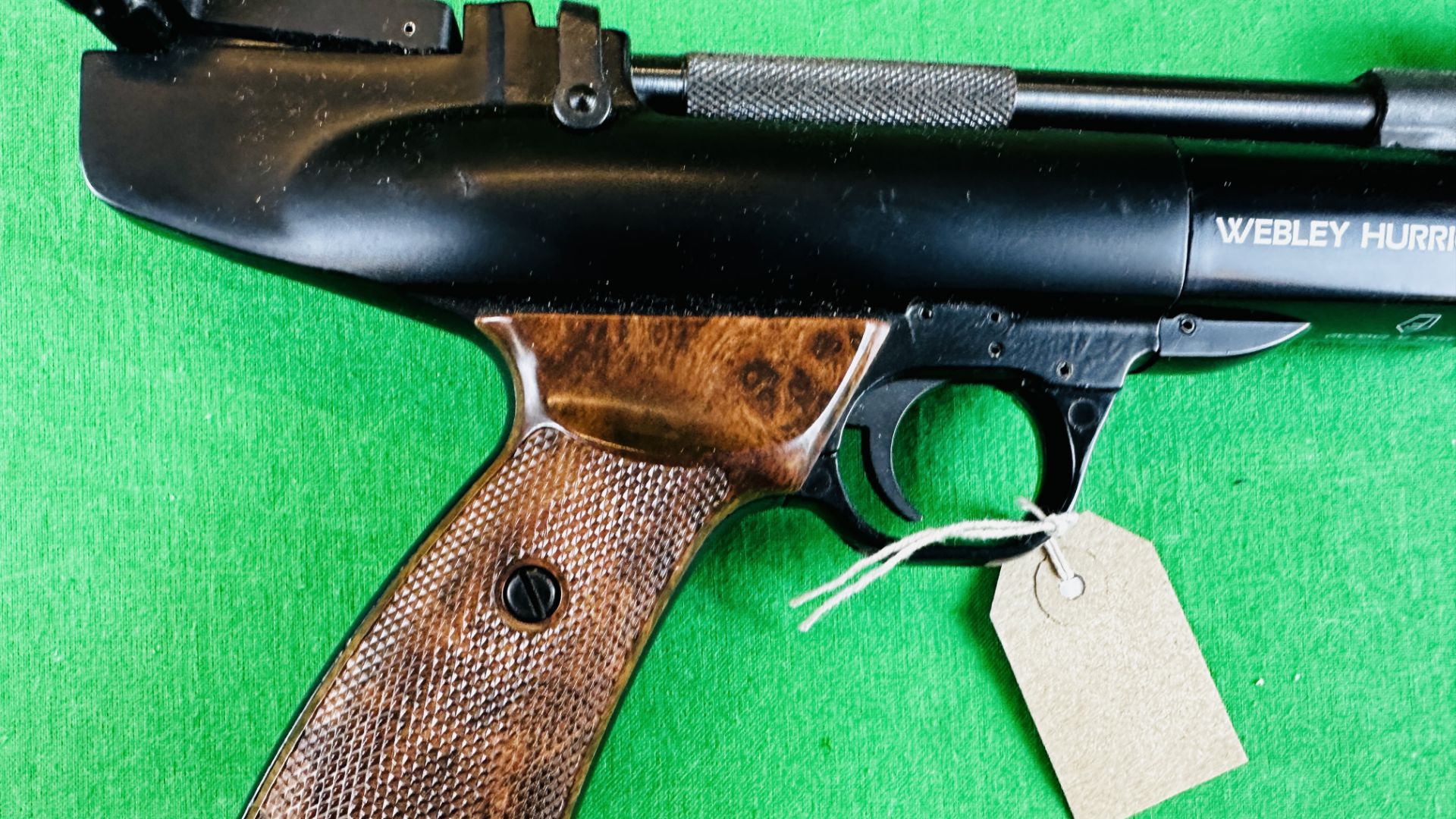 WEBLEY "HURRICANE" . - Image 12 of 25