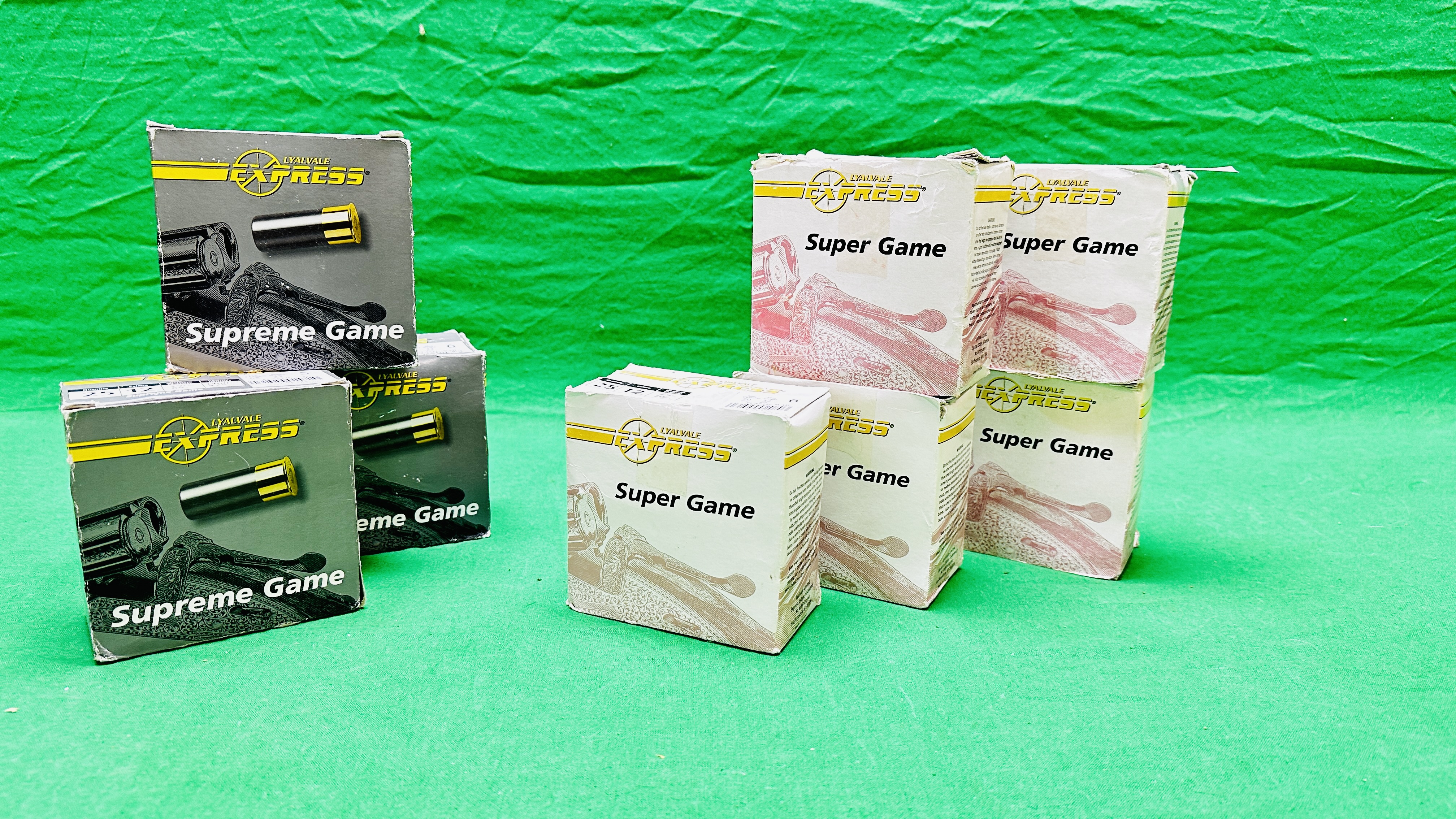 200 X LYALVALE EXPRESS 12 GAUGE CARTRIDGES INCLUDING SUPREME GAME 32GM 6 SHOT,