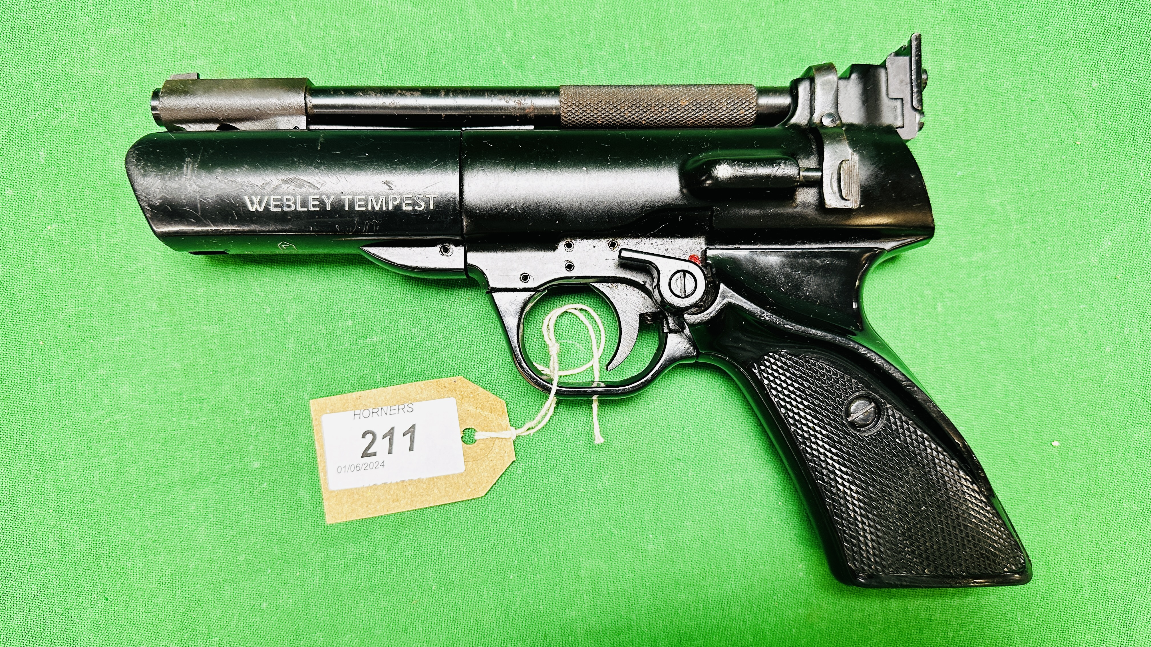 WEBLEY & SCOTT/WEBLEY TEMPEST .