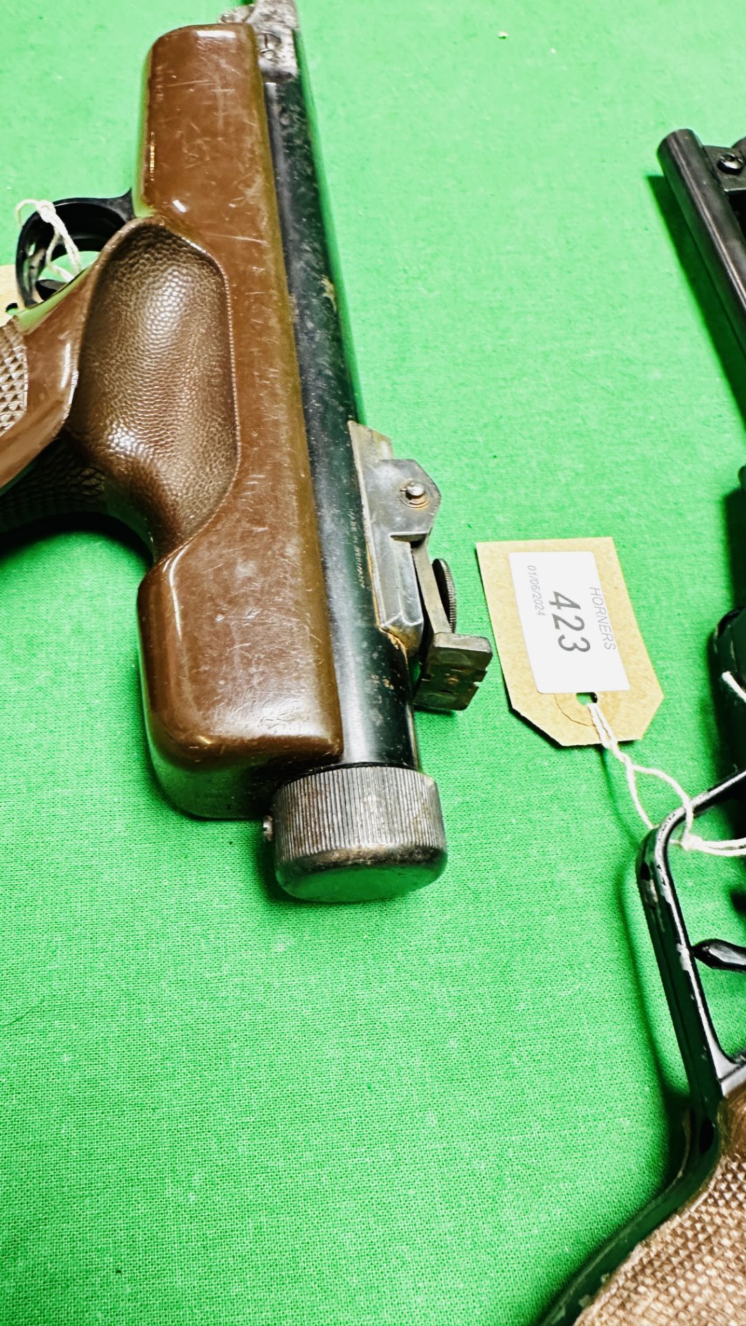 TWO VINTAGE ORIGINAL AIR PISTOLS TO INCLUDE MODEL 5G .22 CALIBRE AND MODEL 5 . - Image 7 of 14