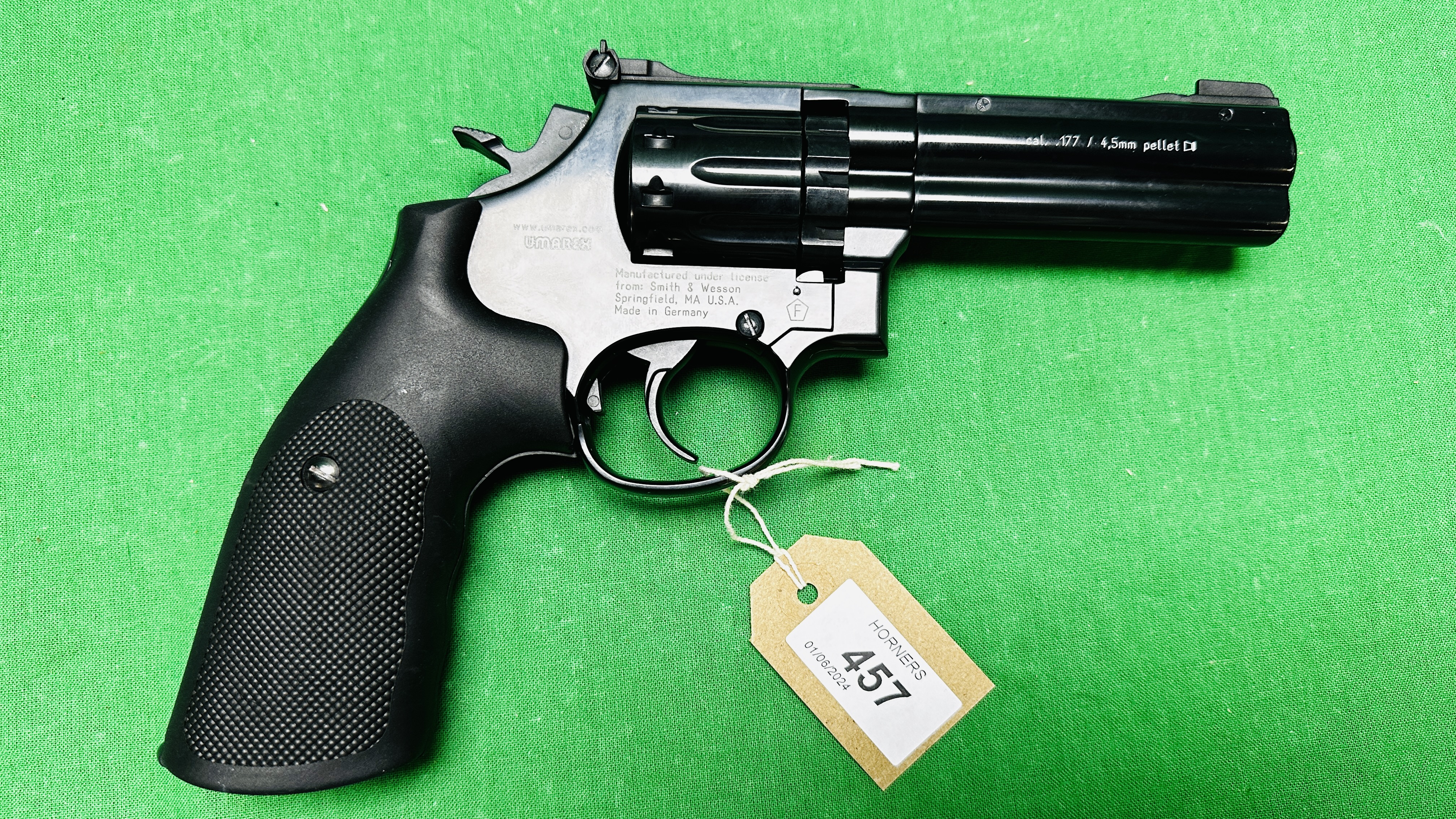 AN UMAREX SMITH & WESSON CO2 . - Image 9 of 12