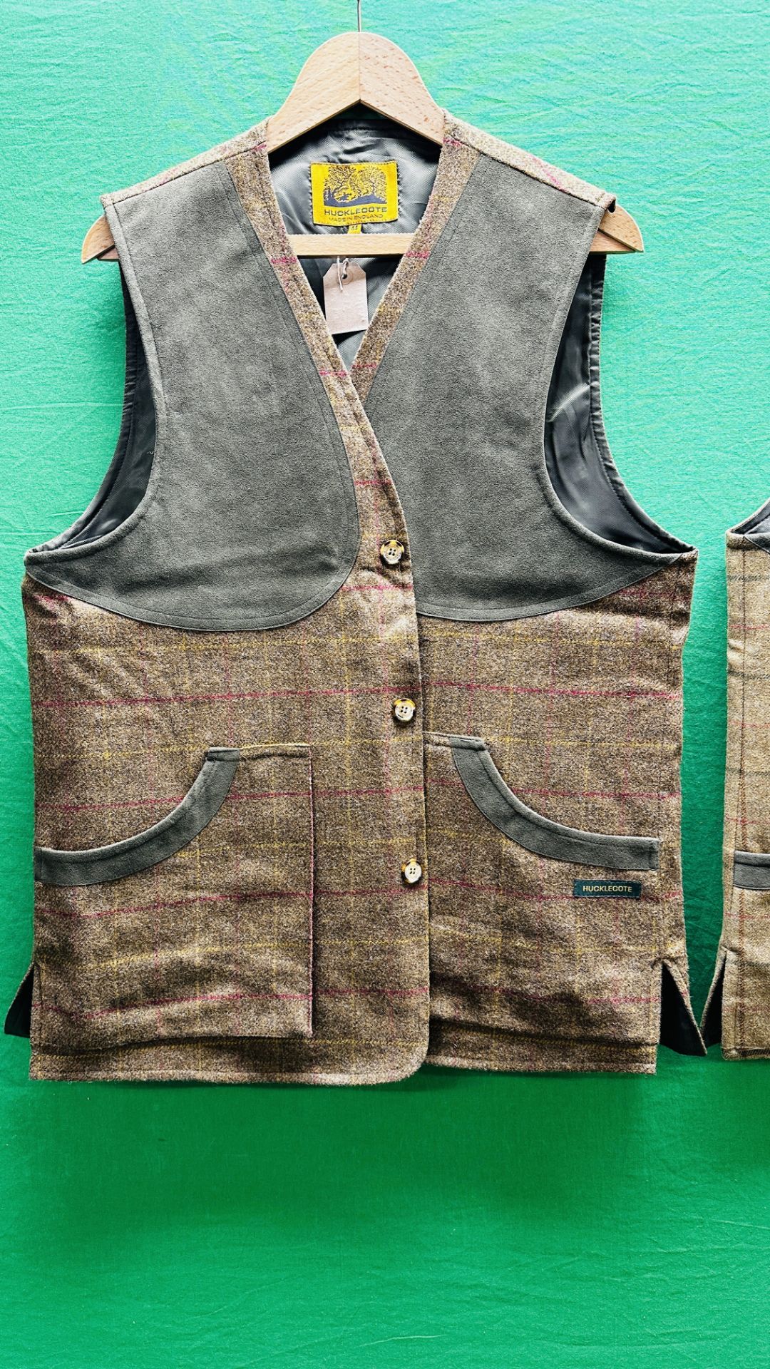 TWO SETS GENTLEMANS HUCKLECOAT TWEED WAISTCOAT SIZE 44 AND MATCHING BREECHES SIZE 40 PLUS - Image 3 of 5