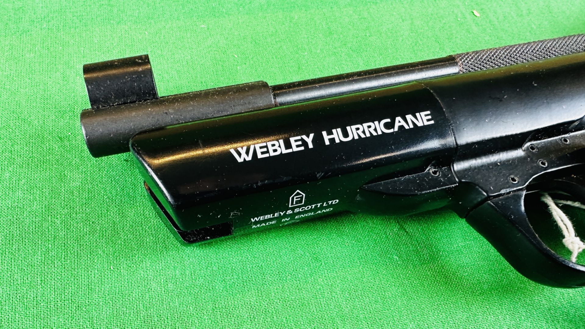 WEBLEY "HURRICANE" . - Image 7 of 25