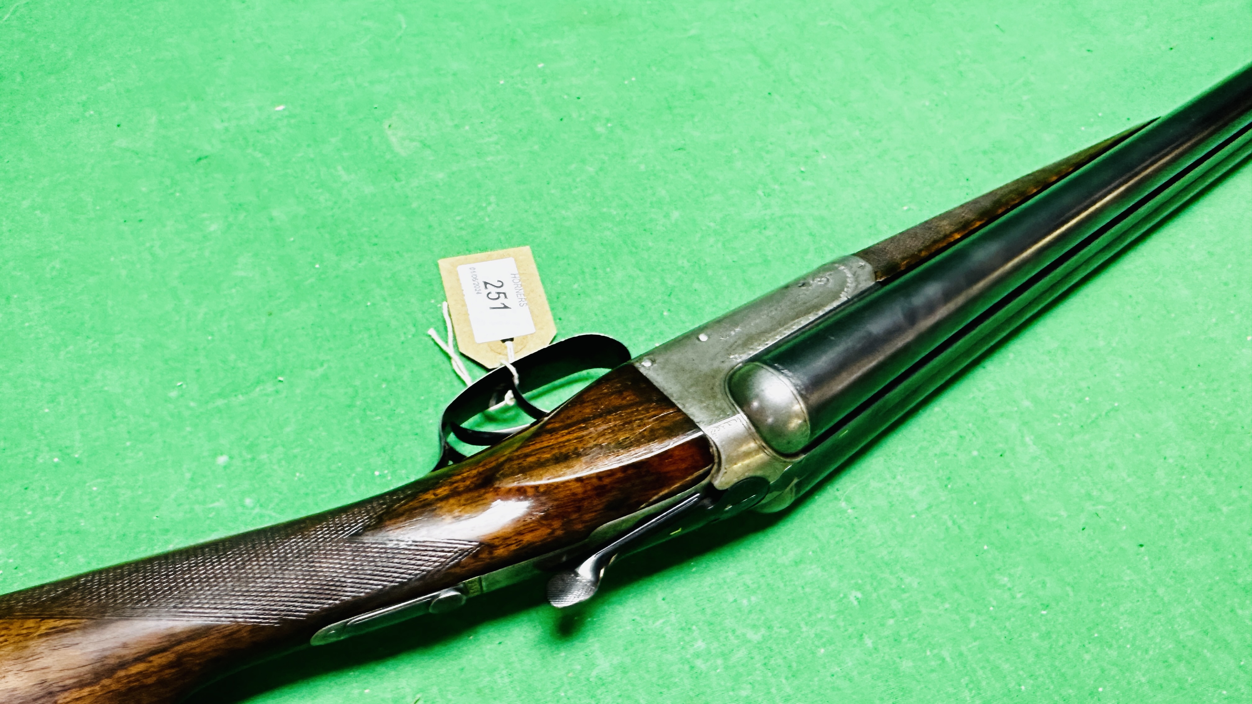 WILLIAM POWELL 12 BORE SIDE BY SIDE SHOTGUN, 28" BARRELS, - Image 11 of 18