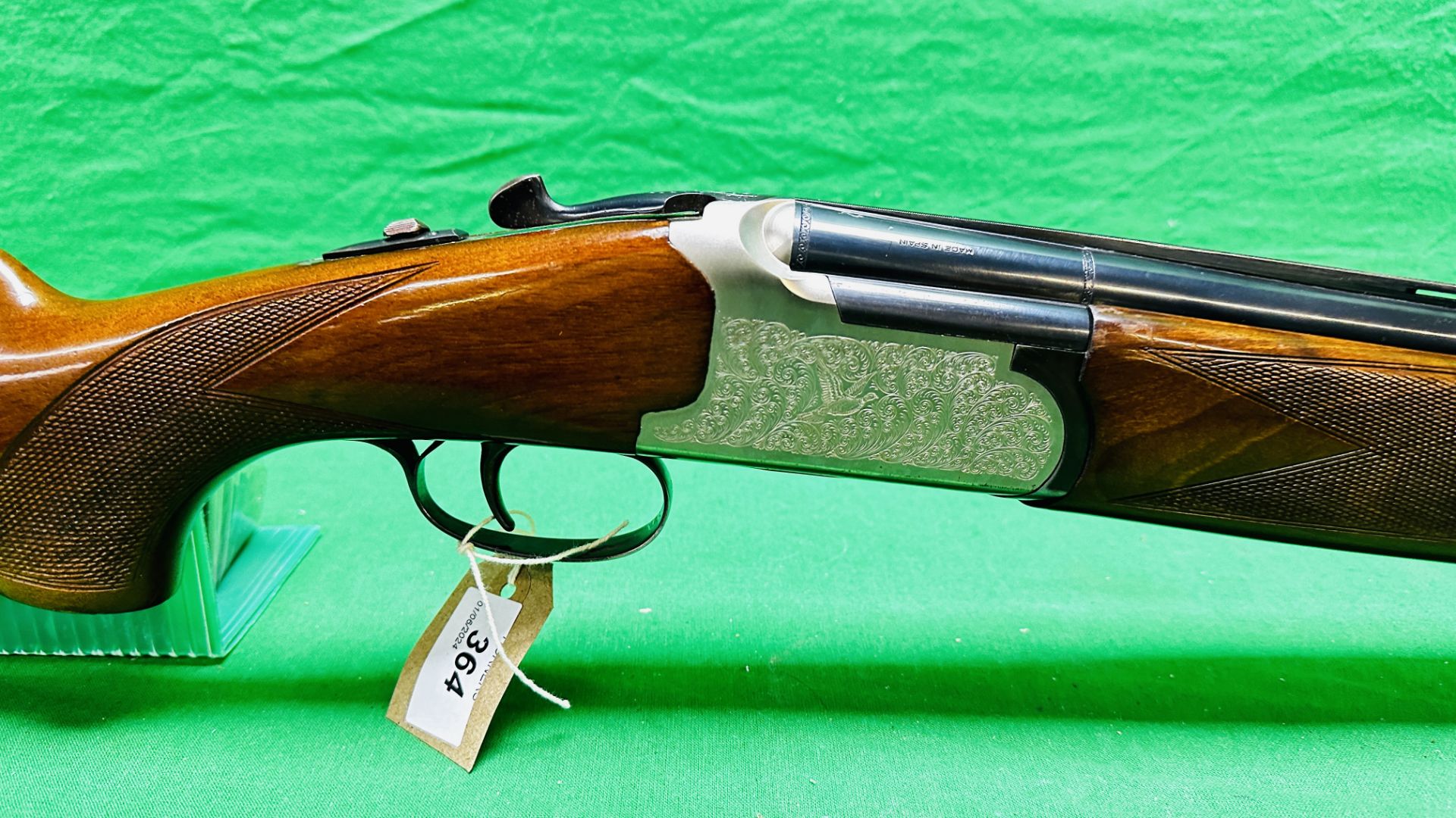 A LANBAR 12 BORE OVER AND UNDER SHOTGUN #219647, 271/2" BARRELS, - Image 2 of 16