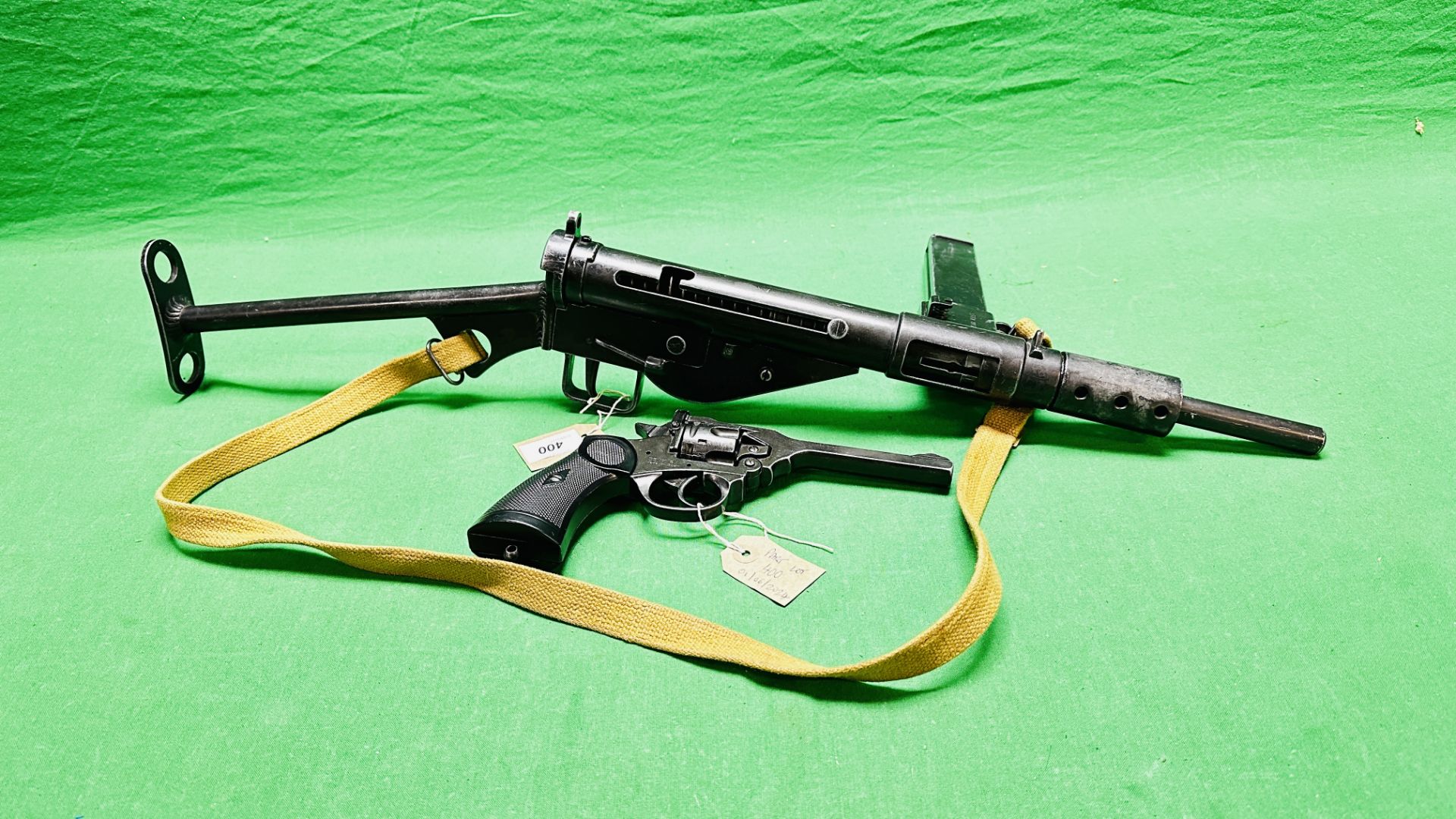 DENIX REPLICA MK2 STEN GUN,