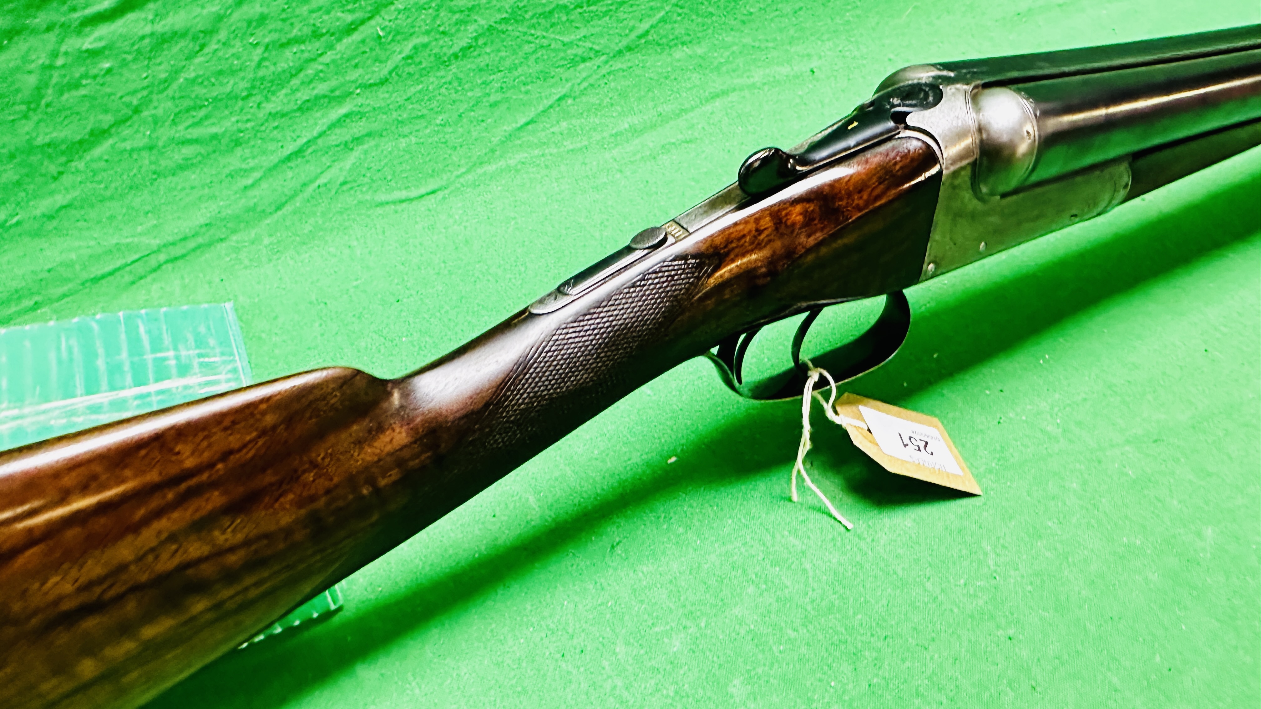 WILLIAM POWELL 12 BORE SIDE BY SIDE SHOTGUN, 28" BARRELS, - Image 6 of 18