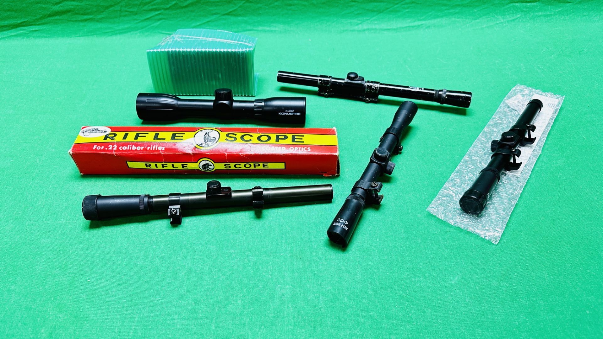 6 X VARIOUS RIFLE SCOPES TO INCLUDE BOXED WEAVER B4 4X20 SCOPE,
