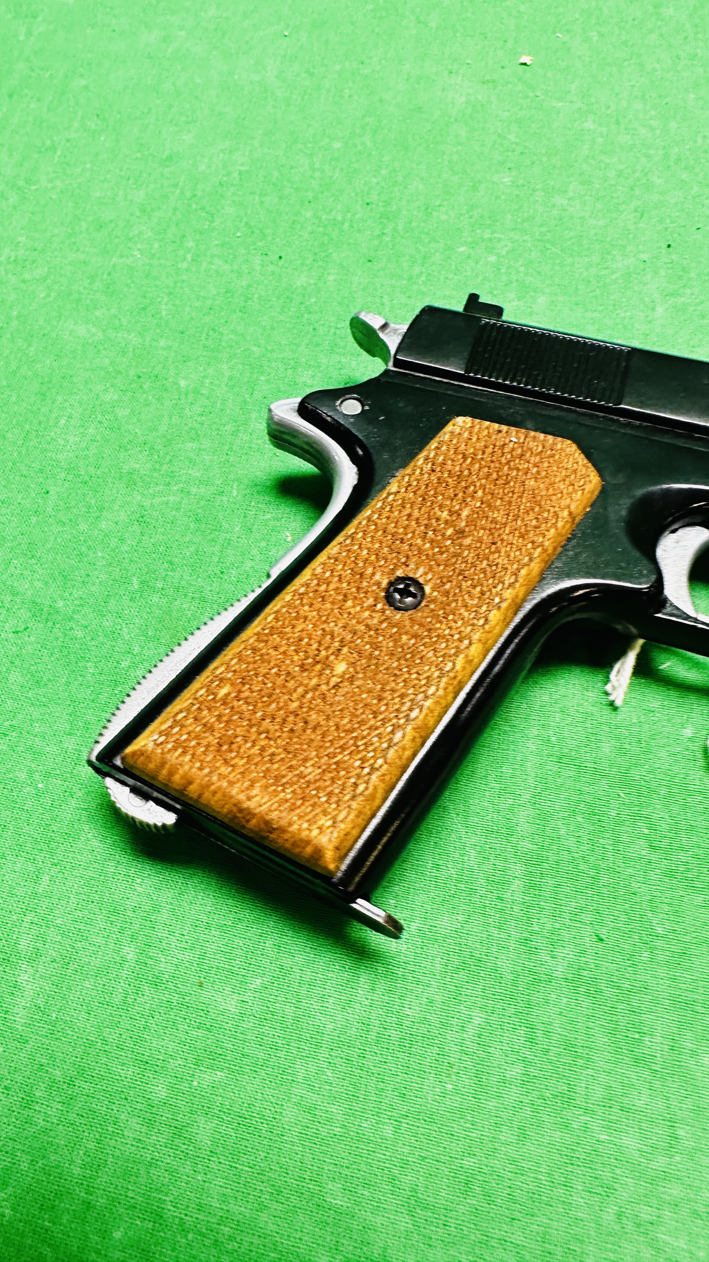 BRUNI AUTOMATIC 8MM CALIBRE BLANK FIRING PISTOL (COLT 1911 REPLICA) - (ALL GUNS TO INSPECTED AND - Image 7 of 8