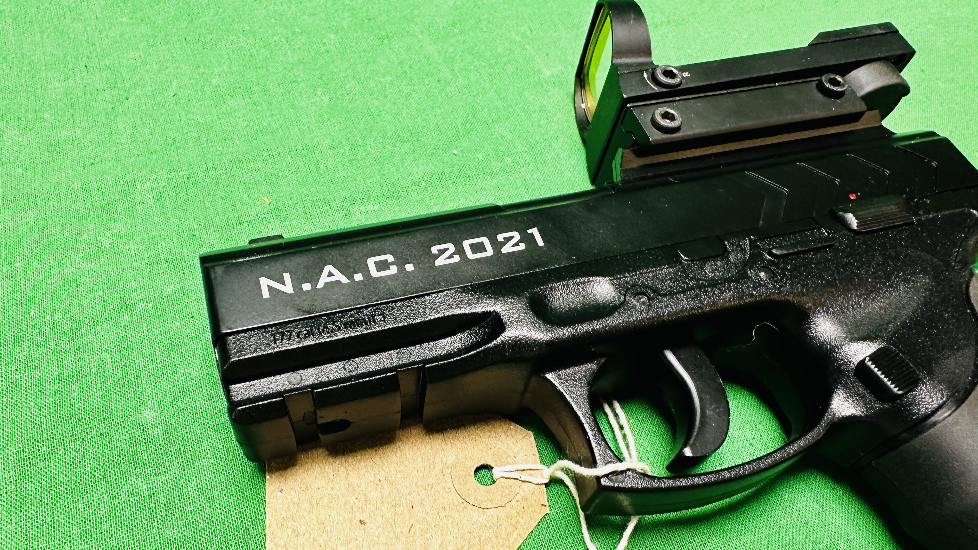 NORICA NAC 2021 CO2 MULTI SHOT AIR PISTOL COMPLETE WITH SIGHT - (ALL GUNS TO BE INSPECTED AND - Image 6 of 9