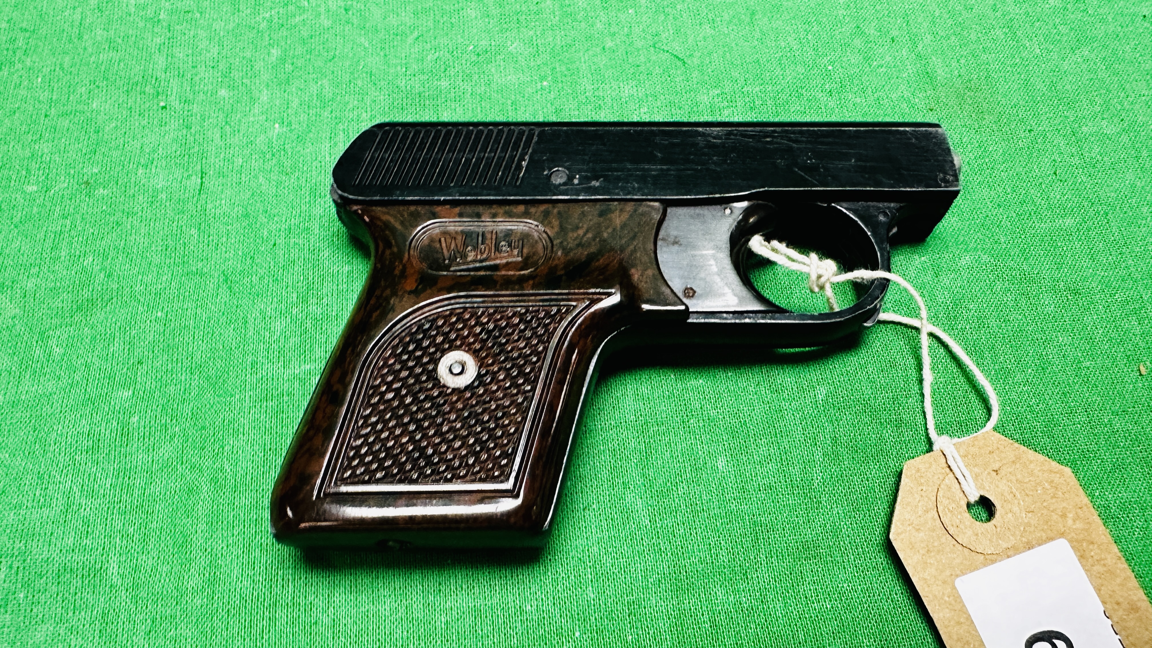 A VINTAGE WEBLEY SPORTS STARTING PISTOL MK3 WITH 6MM BLANKS - (ALL GUNS TO BE INSPECTED AND - Image 6 of 7