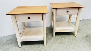 A PAIR OF GOOD QUALITY MODERN LIMED FINISH SINGLE DRAWER BEDSIDE STANDS WITH NATURAL WOOD TOP.