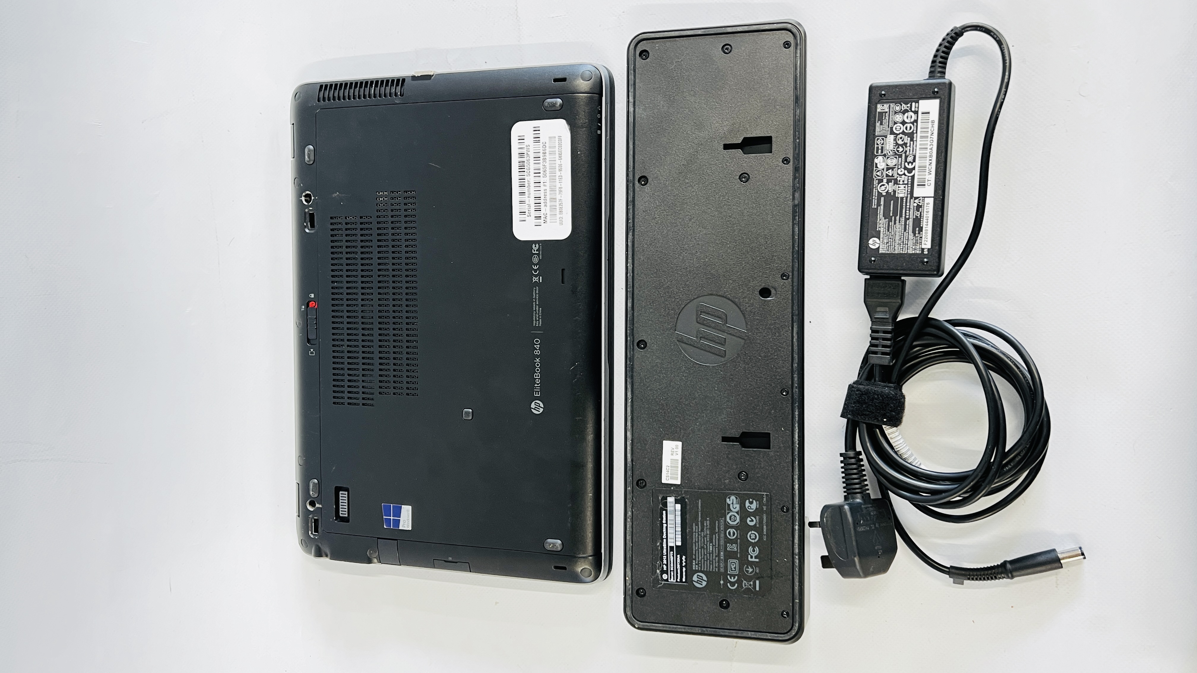 HP ELITEBOOK 840 LAPTOP CORE i5 COMPLETE WITH CHARGER & HP ULTRASLIM DOCKING STATION - NO OPERATING - Image 3 of 3