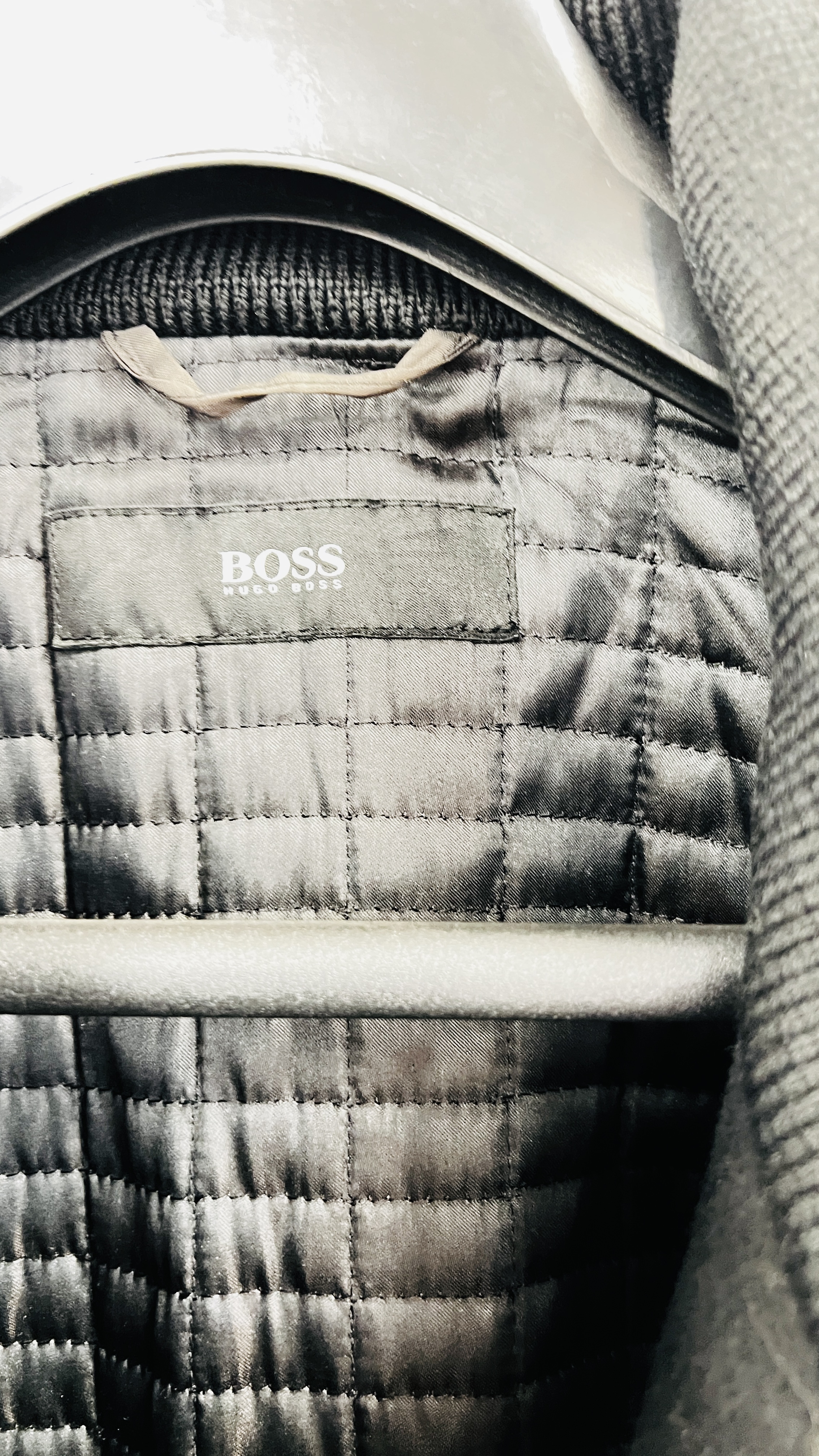 3 GOOD QUALITY GENT'S COATS TO INCLUDE HUGO BOSS BLACK COAT SIZE 54 (80% WOOL), - Image 5 of 7