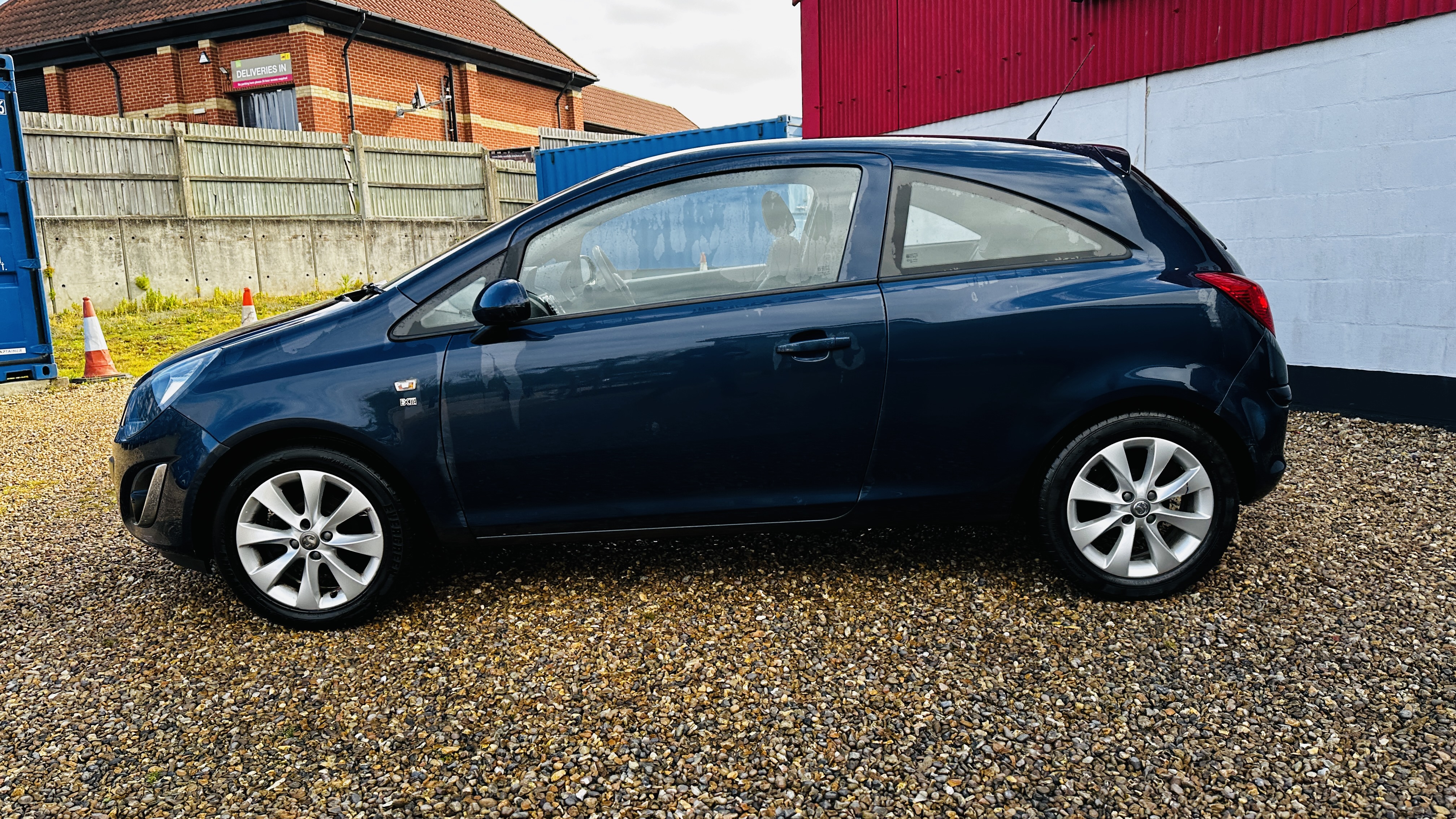 2014 VAUXHALL CORSA EXCITE AC. VRM: A064 NHJ. FIRST REGISTERED: 26/11/2014. 1229CC PETROL. - Image 4 of 19