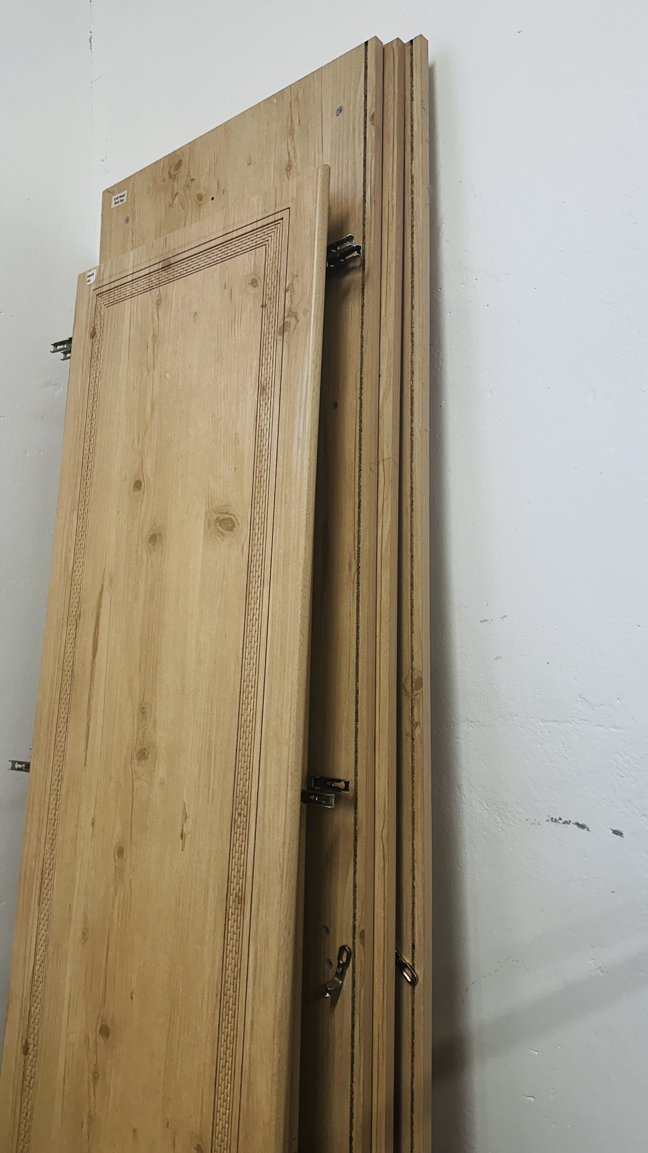AN ALSTONS OYSTER BAY MODERN LIMED FINISH FOUR DOOR WARDROBE (FLATPACKED) - APPROX 184CM WIDE. - Image 2 of 3
