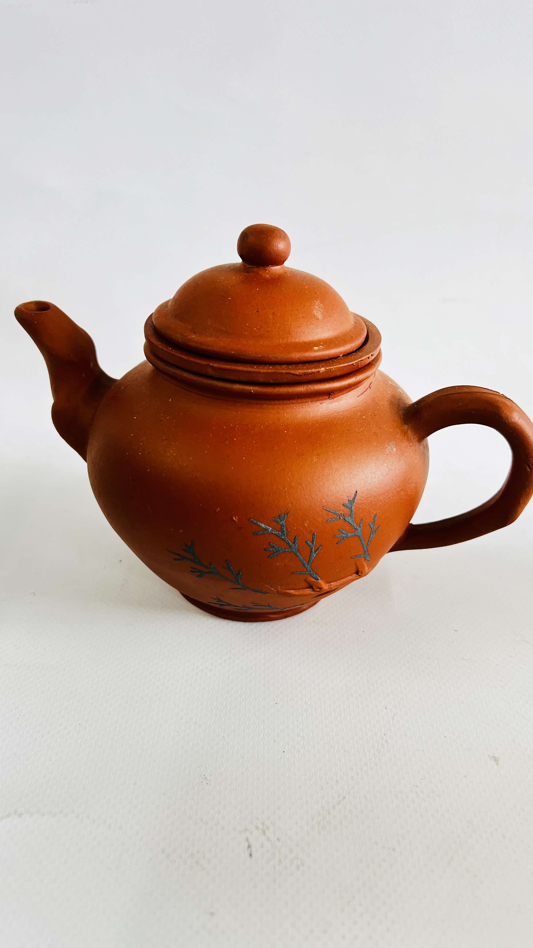 A GROUP OF FIVE VARIOUS ORIENTAL POTTERY TEAPOTS. - Image 3 of 4