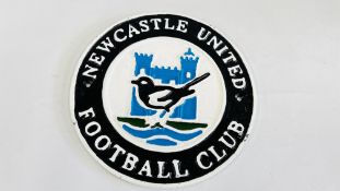 (R) NEWCASTLE UNITED PLAQUE.