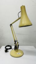 A RETRO STYLE ANGLE POISED DESK LAMP, CREAM FINISH - SOLD AS SEEN.