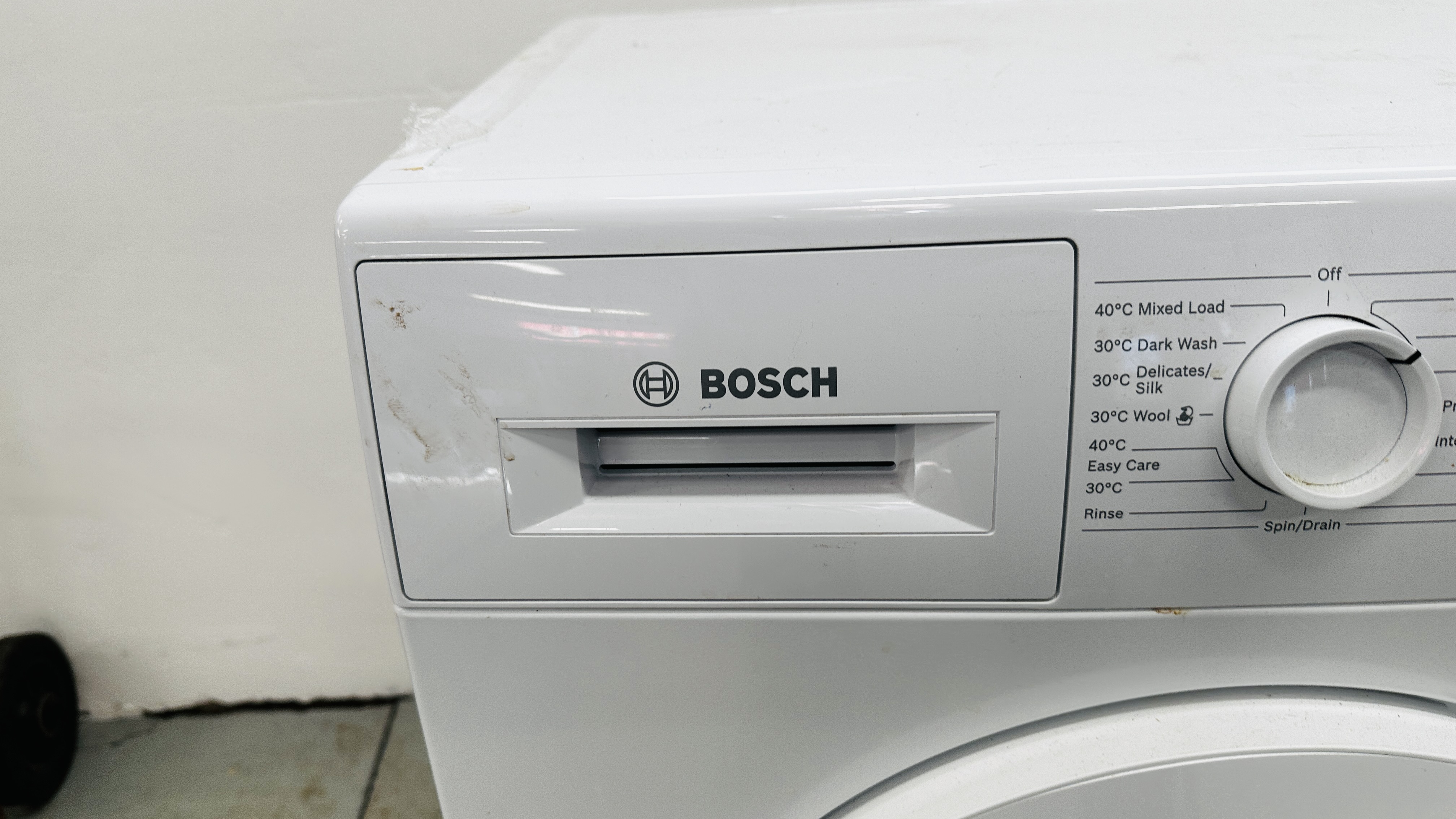 BOSCH SERIE 2 WASHING MACHINE - SOLD AS SEEN. - Image 3 of 10