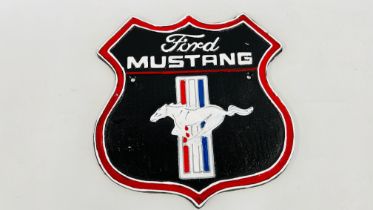 (R) FORD MUSTANG PLAQUE.