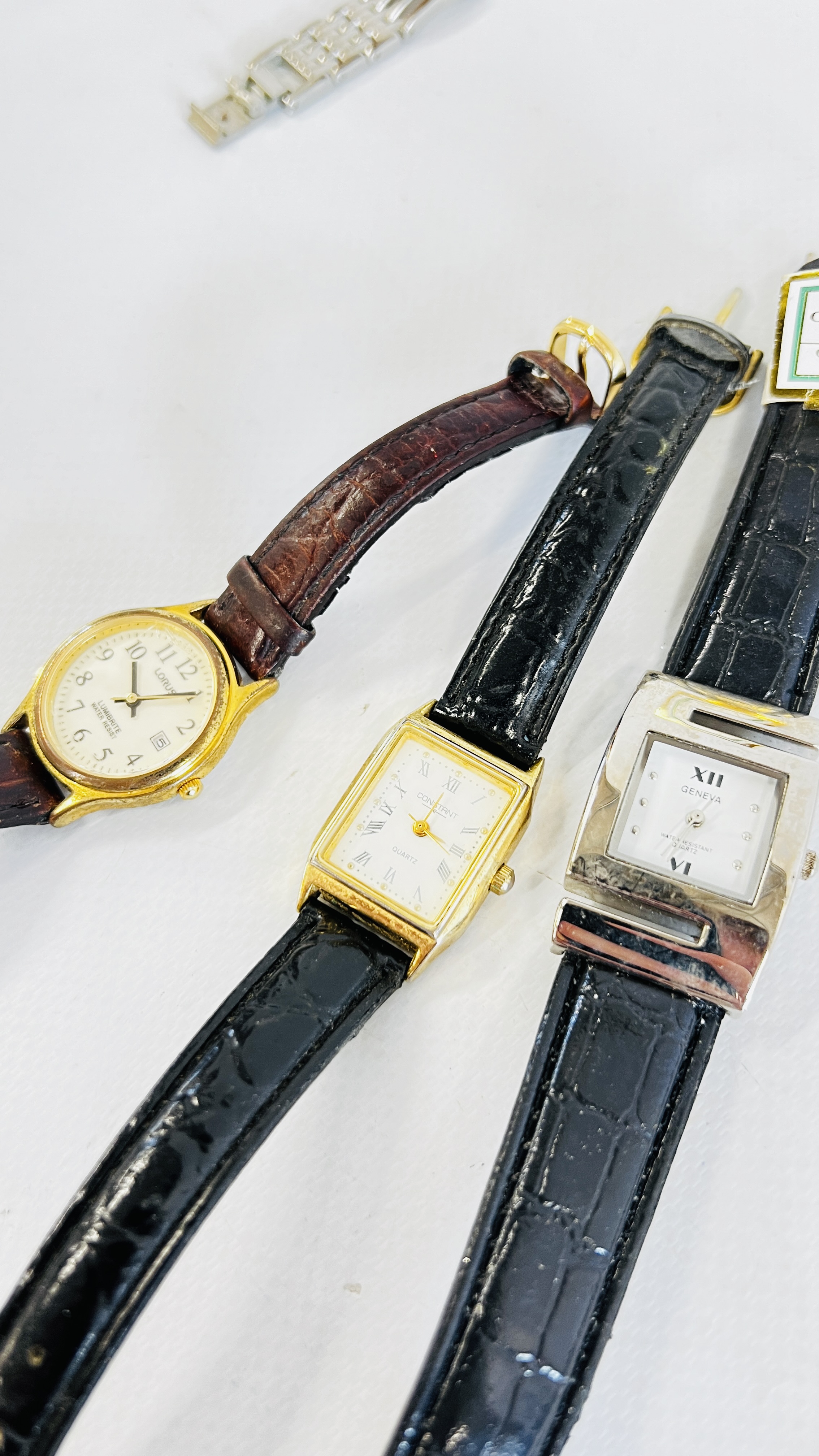 25 ASSORTED LADIES WRIST WATCHES TO INCLUDE LORUS, TERNER, SEQUEL, KANANA, FASHION DESIGNER ETC. - Image 4 of 6