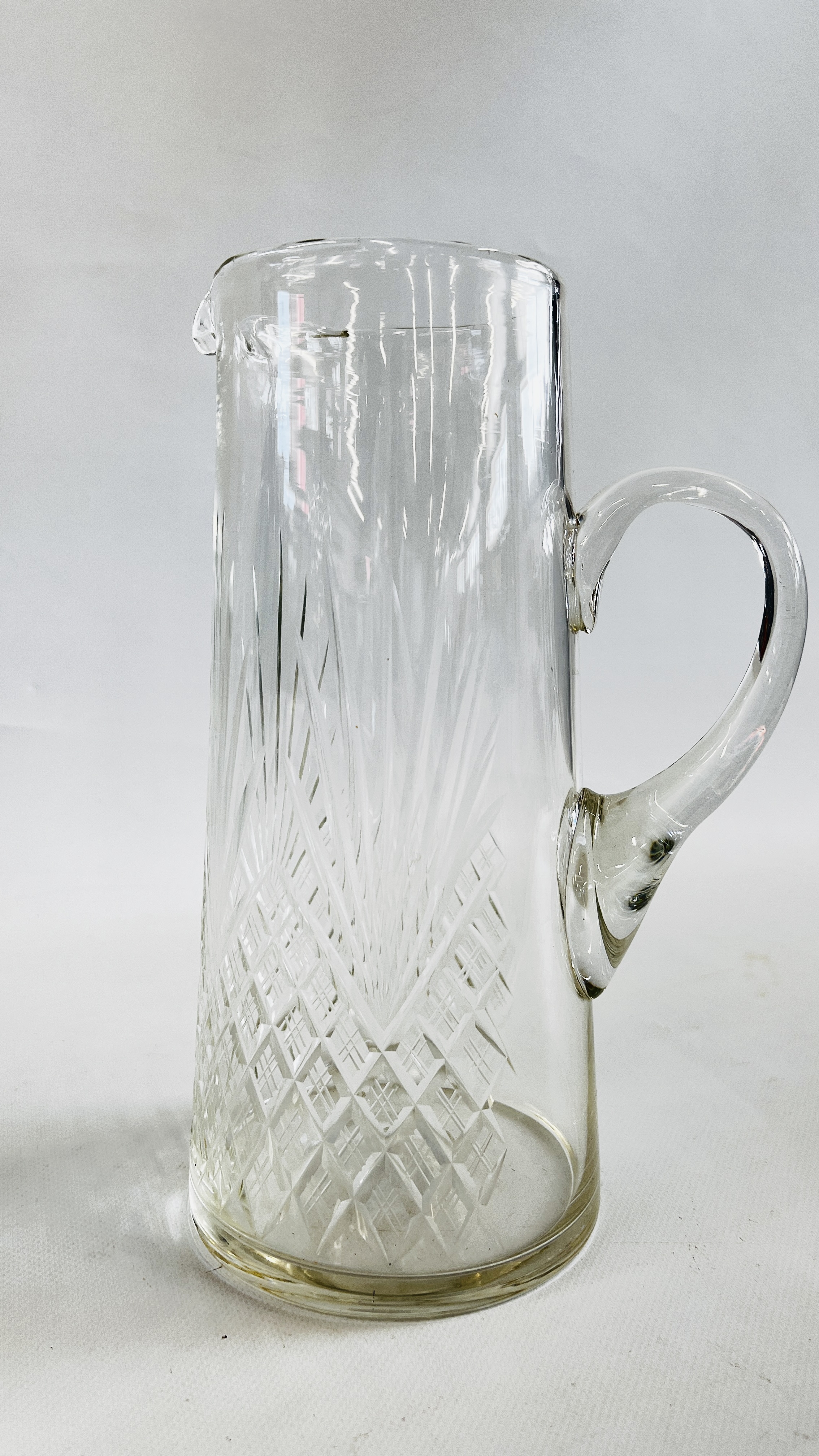 5 PIECES OF ART GLASS TO INCLUDE HOLMGAARD PER LUTKIN, RIBBED DESIGN, - Image 12 of 12
