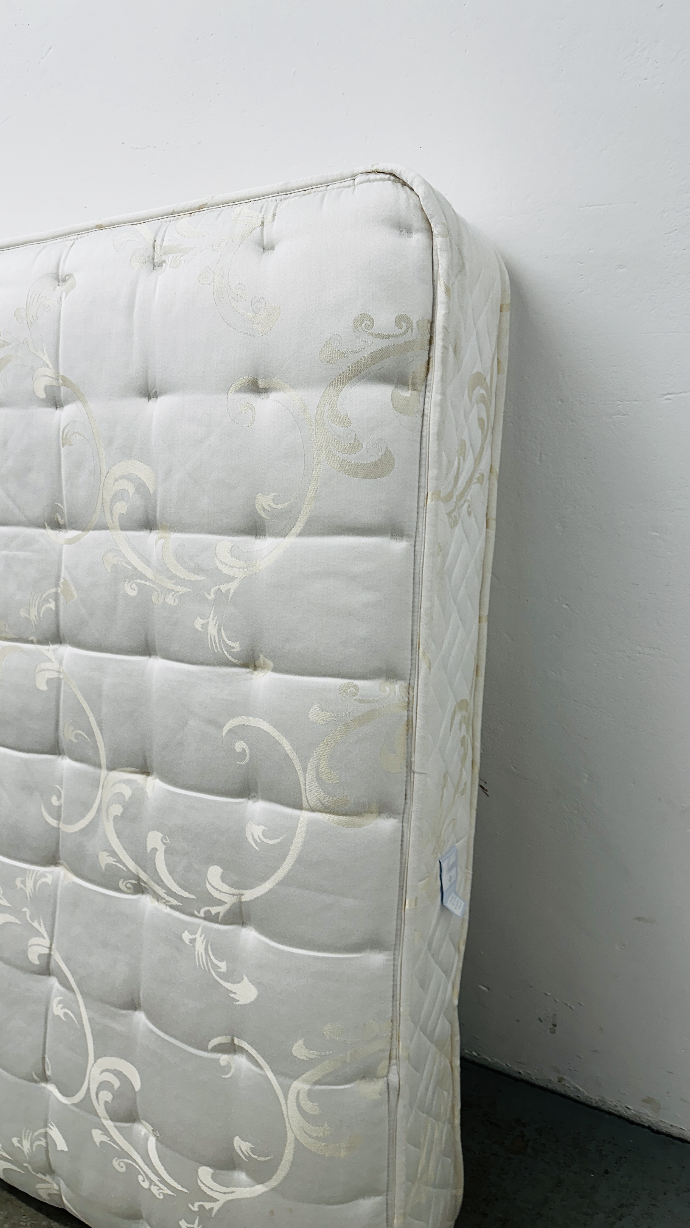 MYERS "AUGUSTA" DEEP QUILTED DOUBLE MATTRESS. - Image 6 of 10