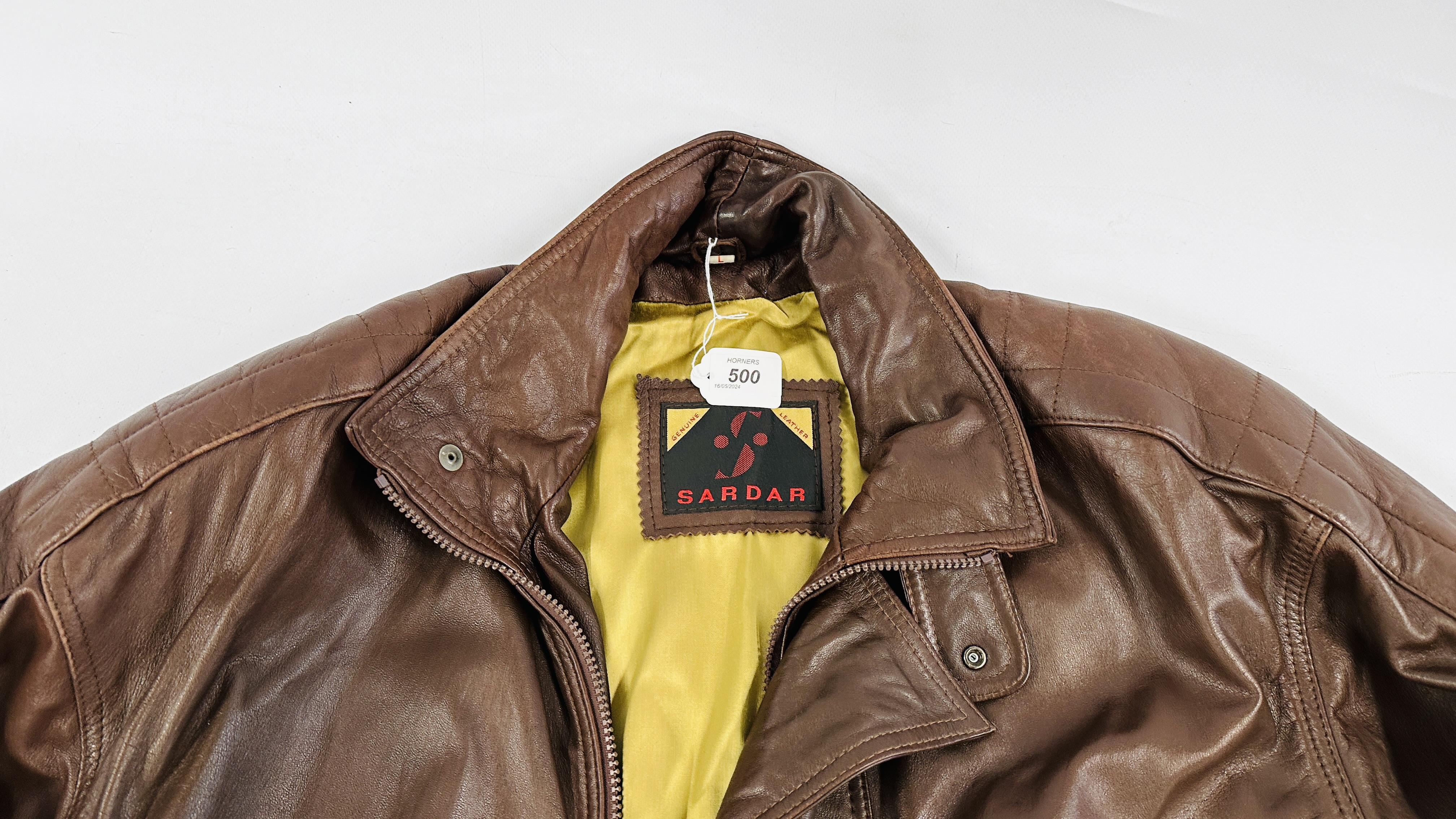 A GENTS BROWN LEATHER JACKET MARKED "SARDAR" SIZE L. - Image 2 of 9