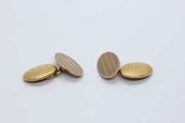 A PAIR OF GENTLEMAN'S CUFF LINKS (NOT ORIGINAL), 2 SECTIONS MARKED 18CT GOLD,