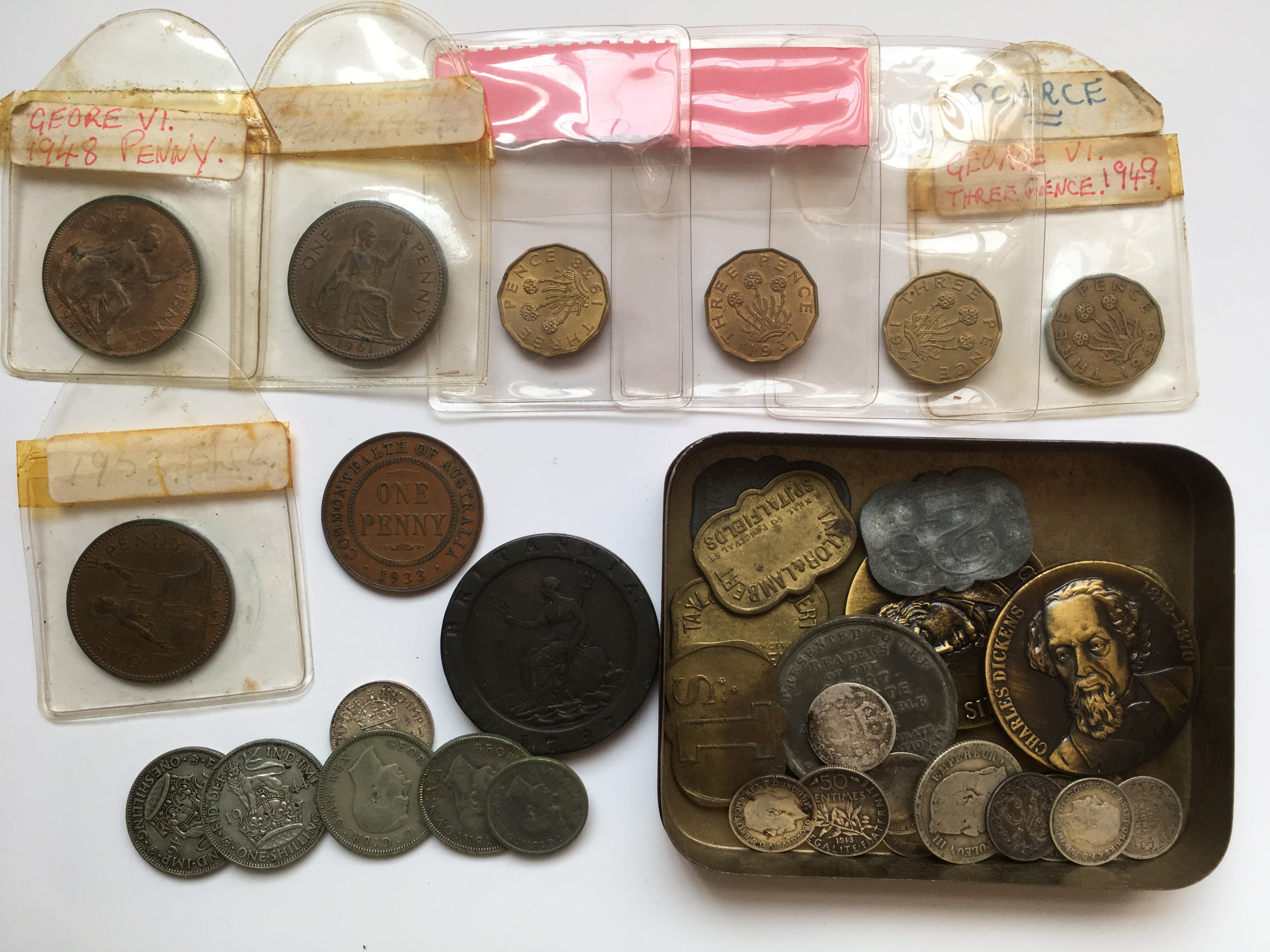 COINS: TUB OF MIXED MAINLY UK WITH 1797 CARTWHEEL TWOPENCE, A FEW SILVER, BRASS THREEPENCE 1937,