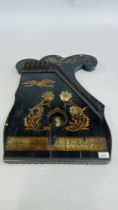 A VINTAGE HARP/STRING INSTRUMENT,