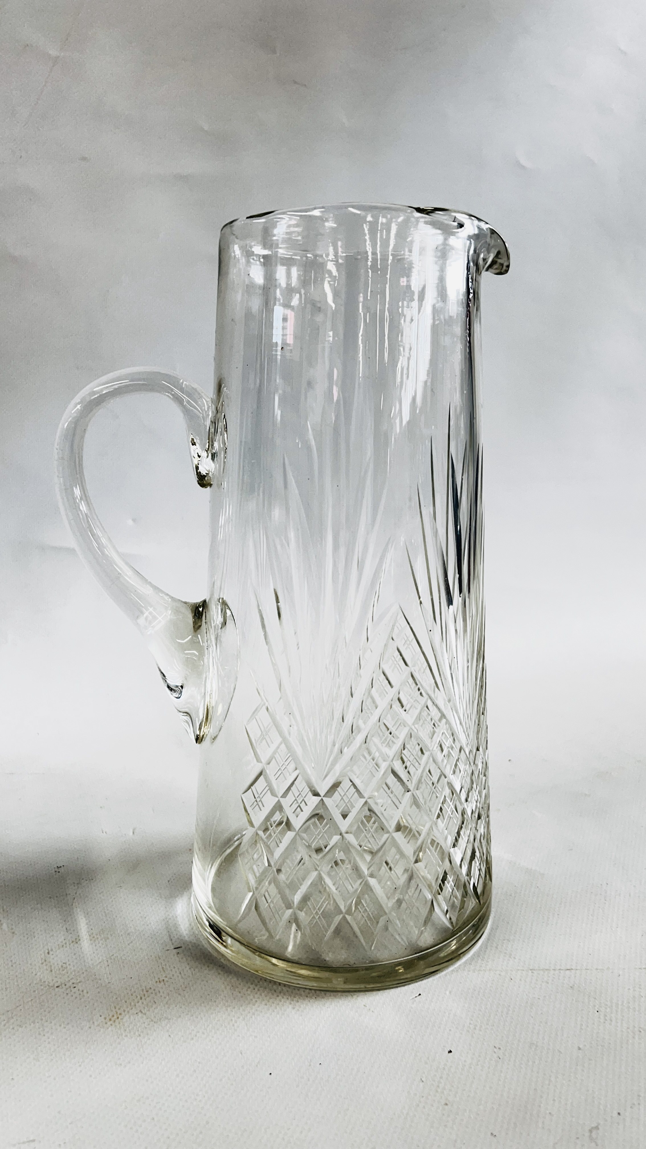 5 PIECES OF ART GLASS TO INCLUDE HOLMGAARD PER LUTKIN, RIBBED DESIGN, - Image 11 of 12