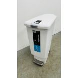 SIMPLEHUMAN 40L PET PROOF LOCK BIN.