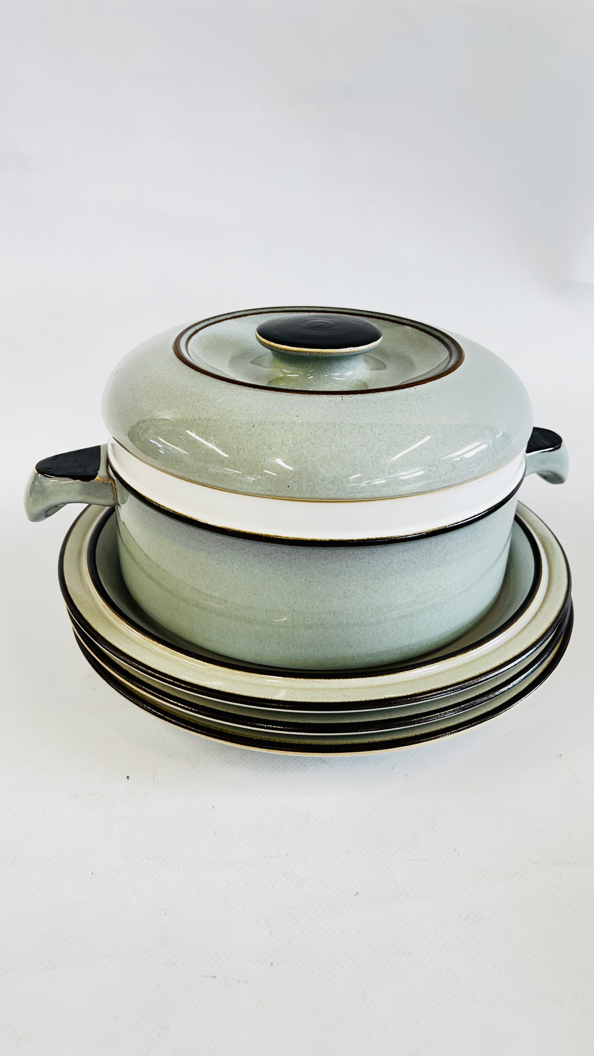 A QUANTITY OF DENBY "ROMANCE" DINNERWARE APPROX 23 PIECES (OVAL PLATE A/F) ALONG WITH A FURTHER 18 - Image 6 of 6