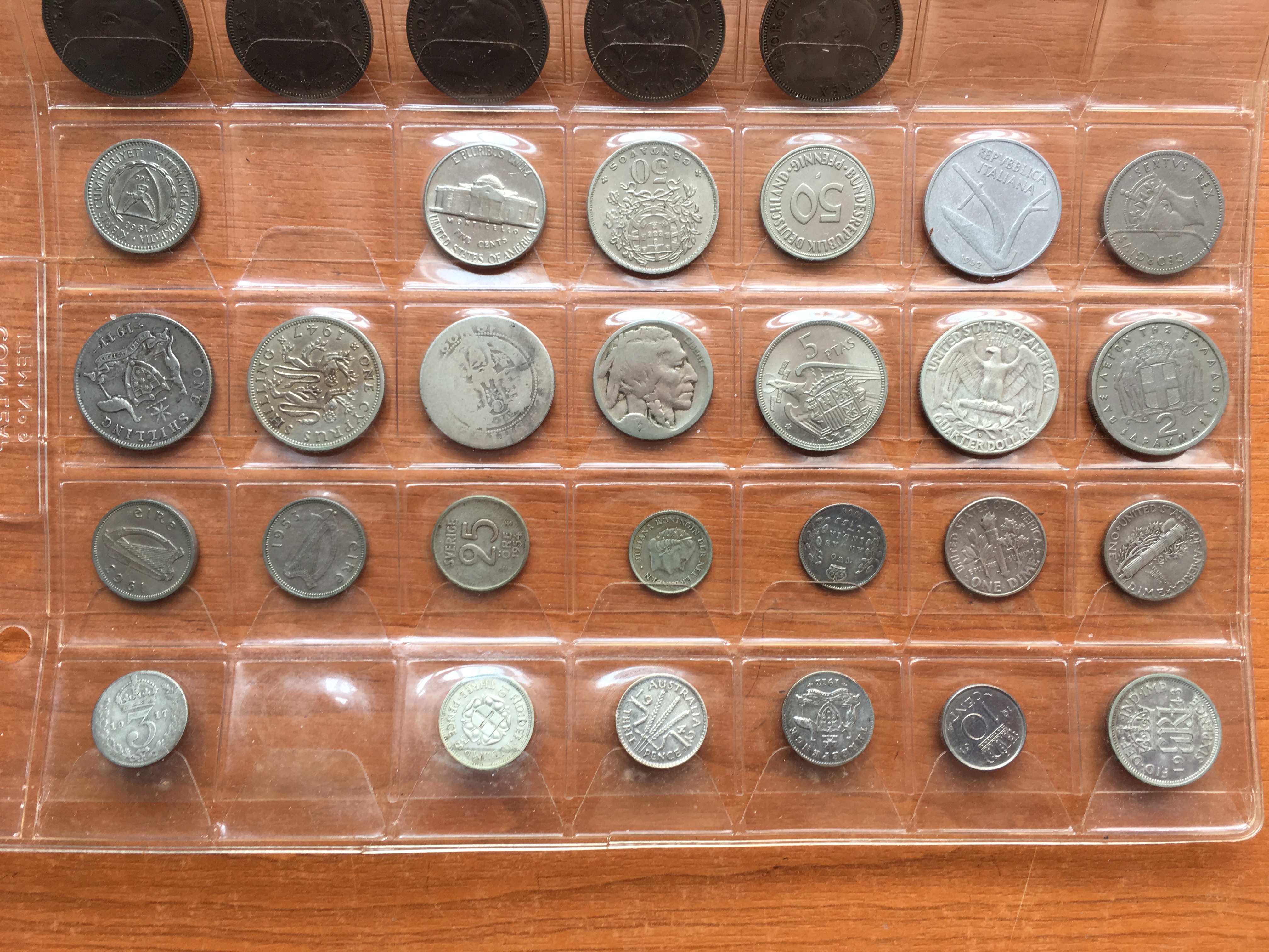 COINS: SMALL COLLECTION TO INCLUDE A FEW SILVER SIXPENCES, SHILLINGS, ALSO STAMPS IN TWO ALBUMS, - Image 7 of 7