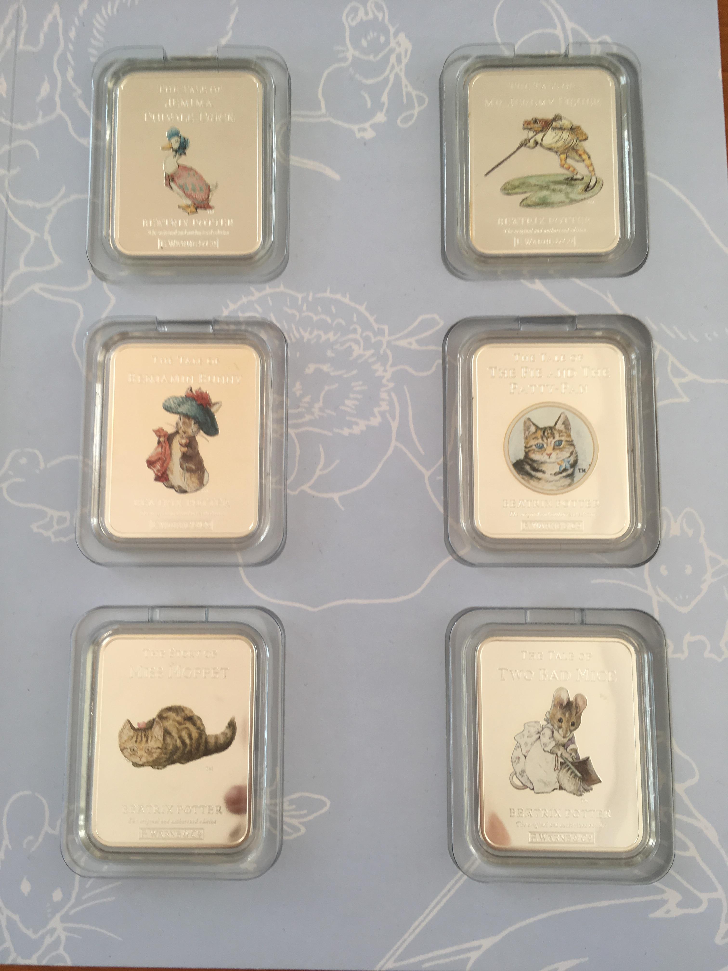 MEDALLIONS: WESTMINSTER "THE WORLD OF PETER RABBIT" SILVER PLATED INGOT COLLECTION SET OF 24 IN TWO - Image 6 of 6