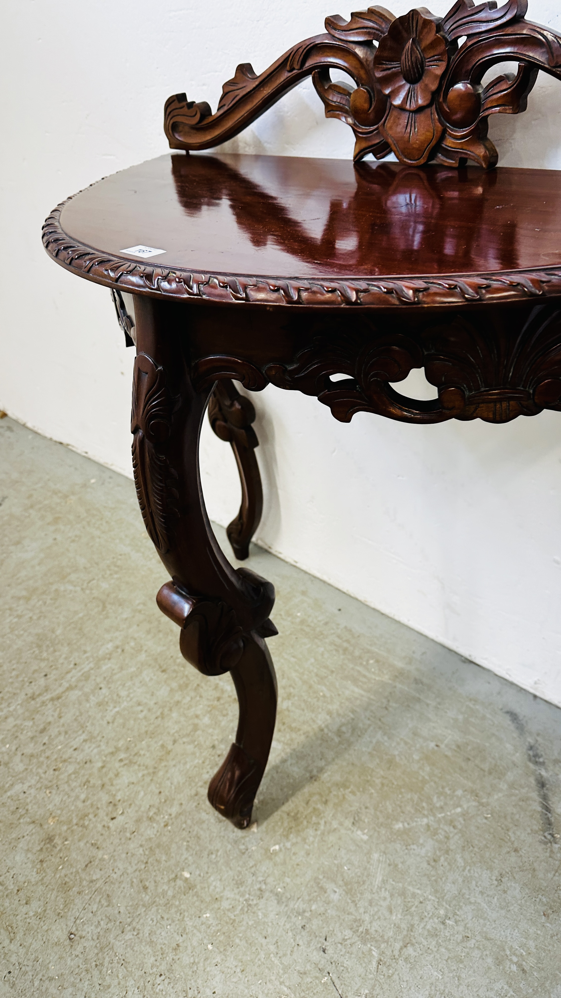 A REPRODUCTION DEMI LUNE HARDWOOD SIDE TABLE, WIDTH 90CM. - Image 6 of 8