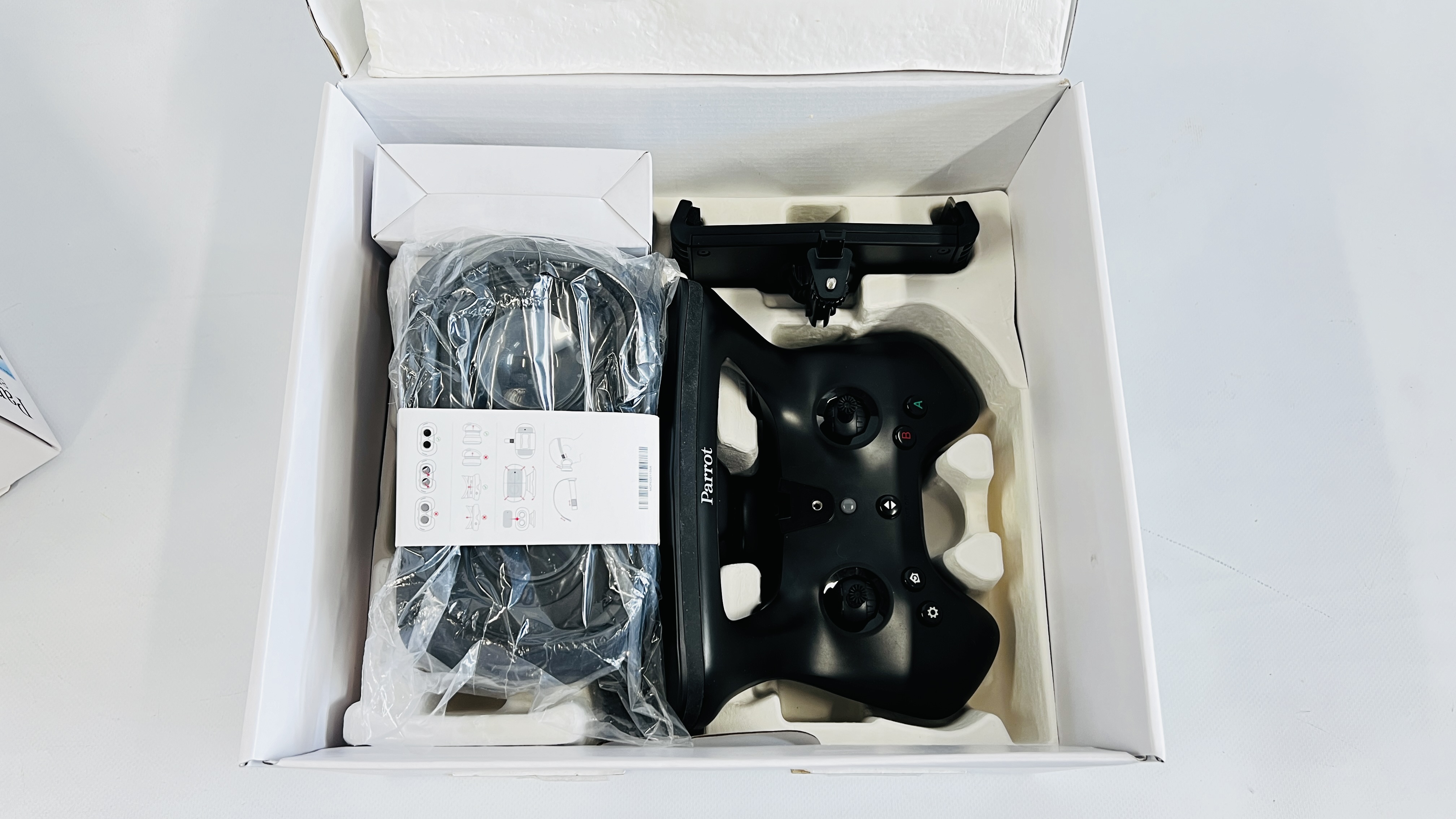 A PARROT BEBOP 2 FPV DRONE WITH LOPRO CARRY CASE AND ORIGINAL BOX - SOLD AS SEEN. - Image 8 of 9