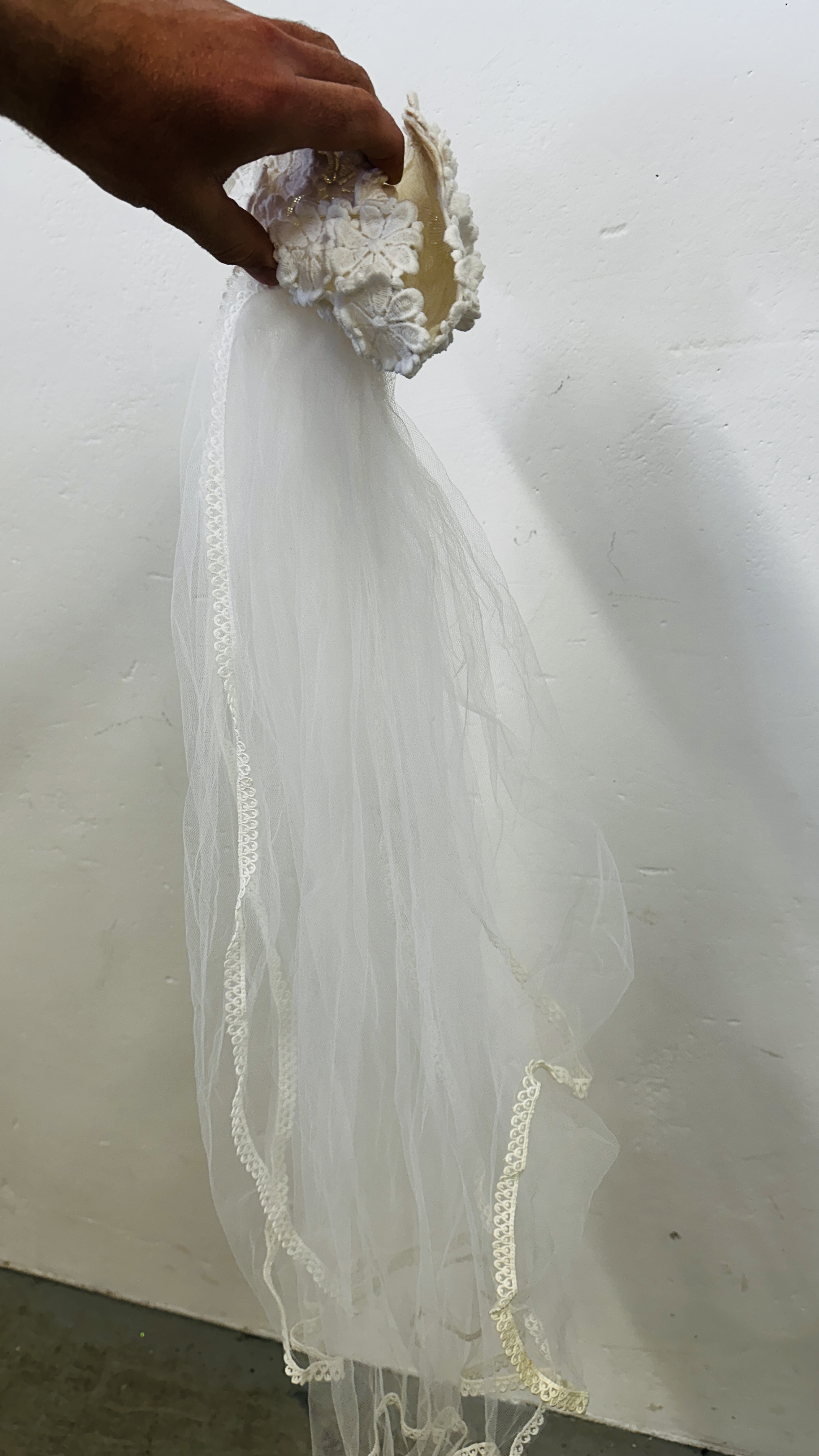 A "BIANCO EVENTO" WEDDING DRESS 40/L ALONG WITH TWO VEILS. - Image 11 of 11