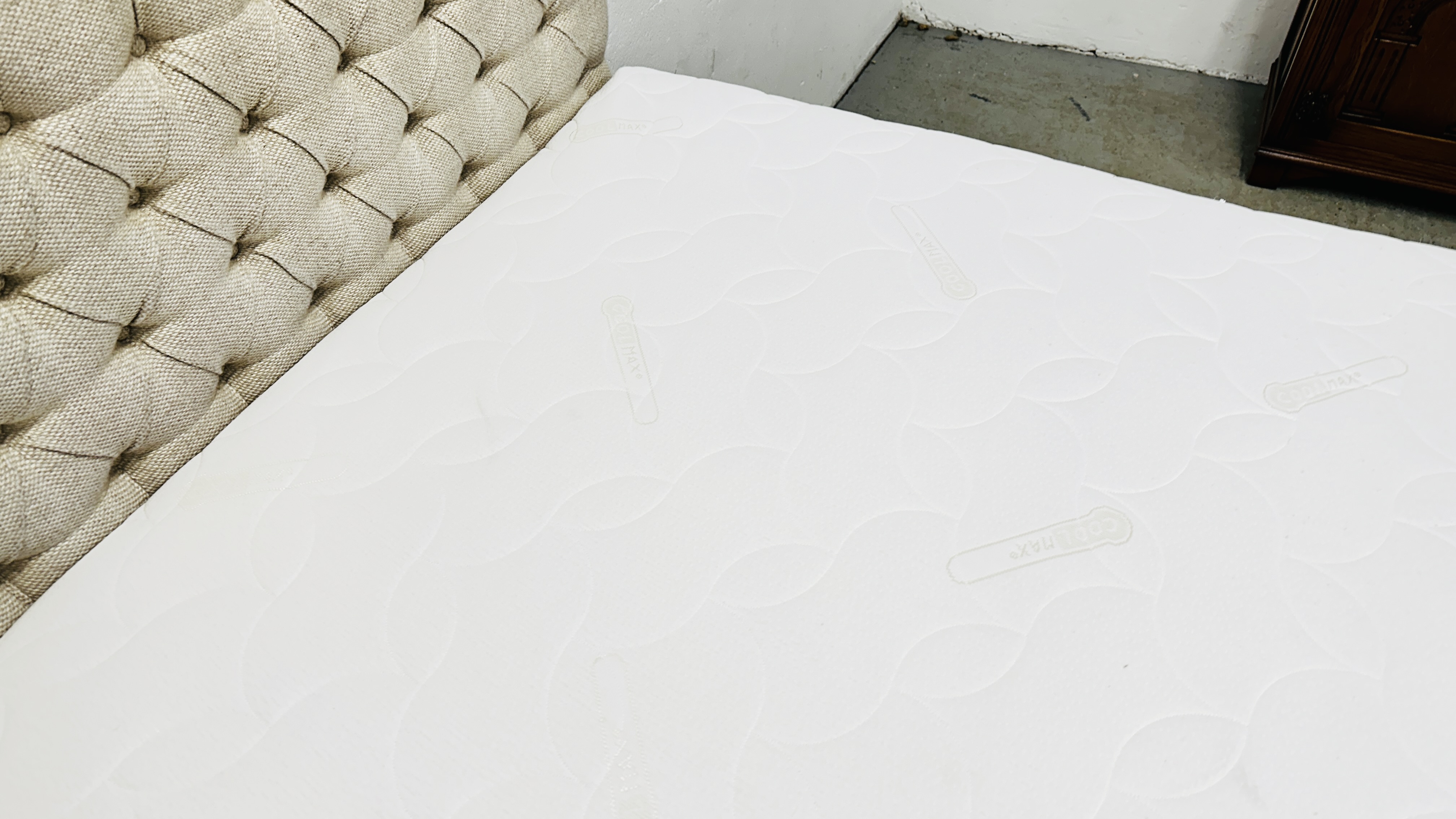 AN ELECTRICALLY ADJUSTABLE DOUBLE BED WITH COOLMAX MATTRESS AND OATMEAL UPHOLSTERED STEWART JONES - Image 9 of 16
