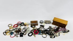 A BOX OF ASSORTED COSTUME JEWELLERY TO INCLUDE BEADED NECKLACES AND BANGLES,