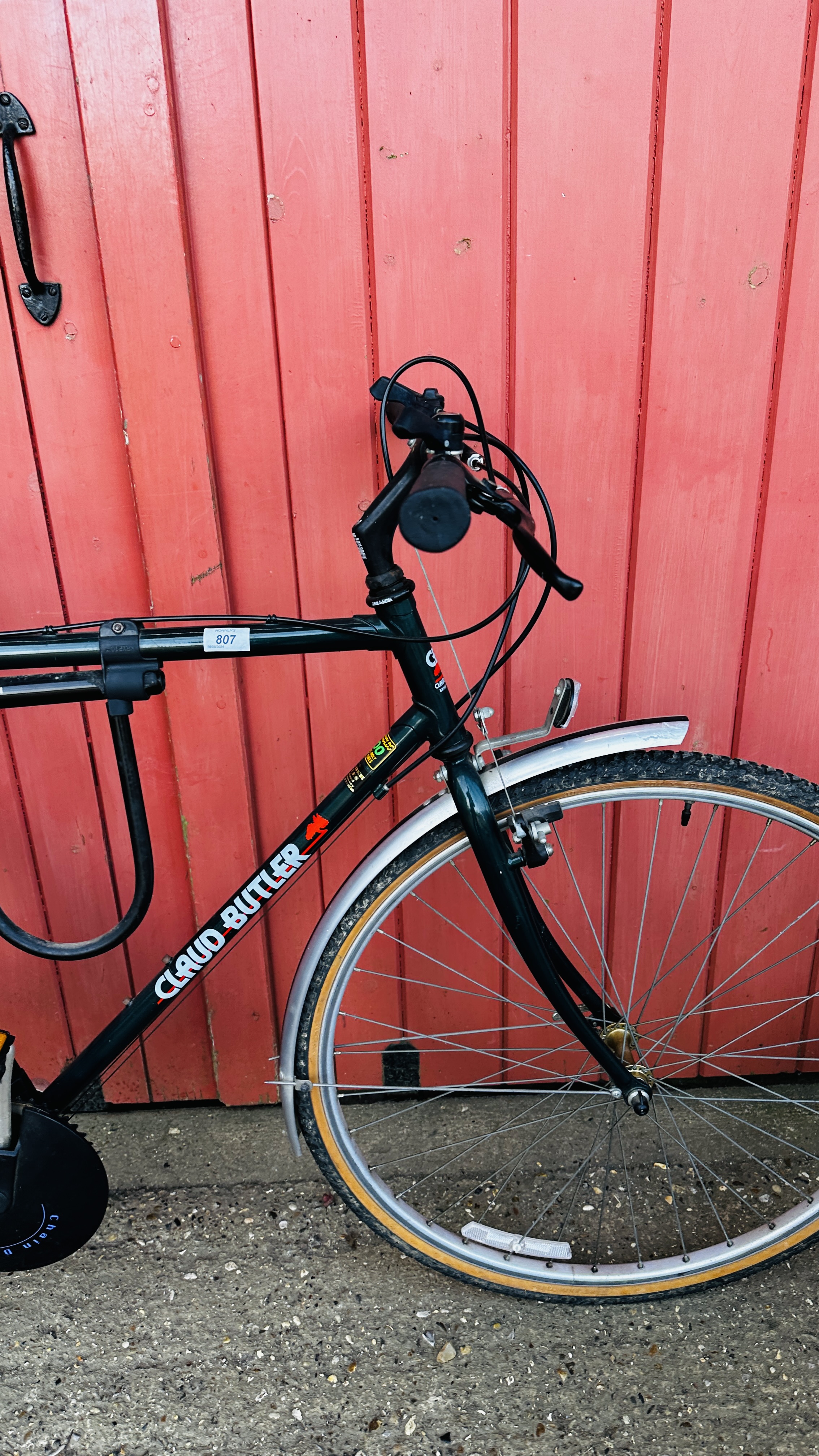 A GENT'S CLAUDE BUTLER LEGAND 18 SPEED BICYCLE. - Image 2 of 18