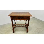 A SINGLE DRAWER HARDWOOD OCCASIONAL TABLE WITH BOBBIN STRETCHERS, W 64CM X D 45CM X H 67CM.